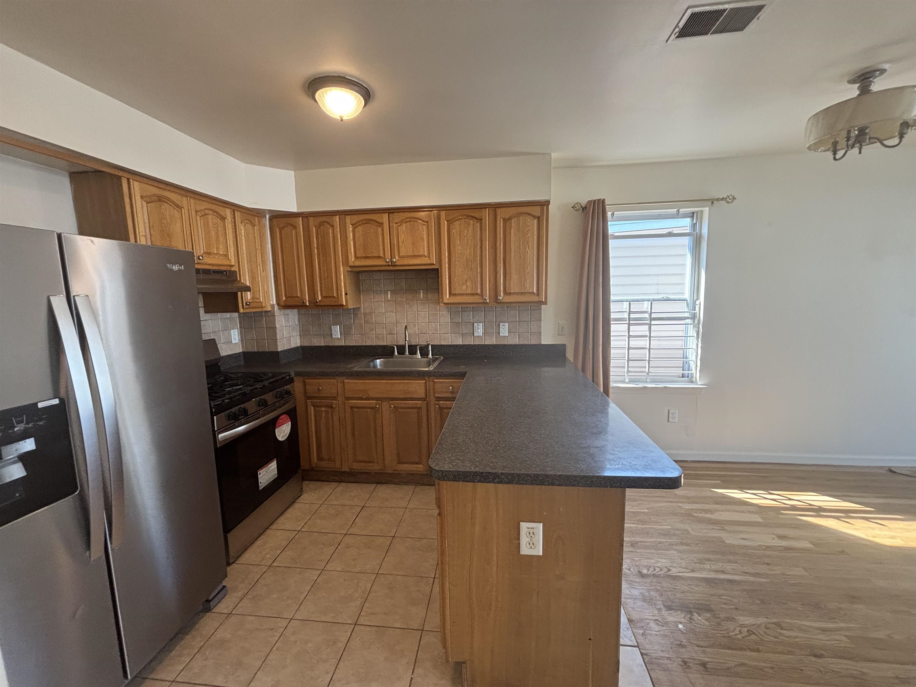 68 PAMRAPO AVE Unit: 2