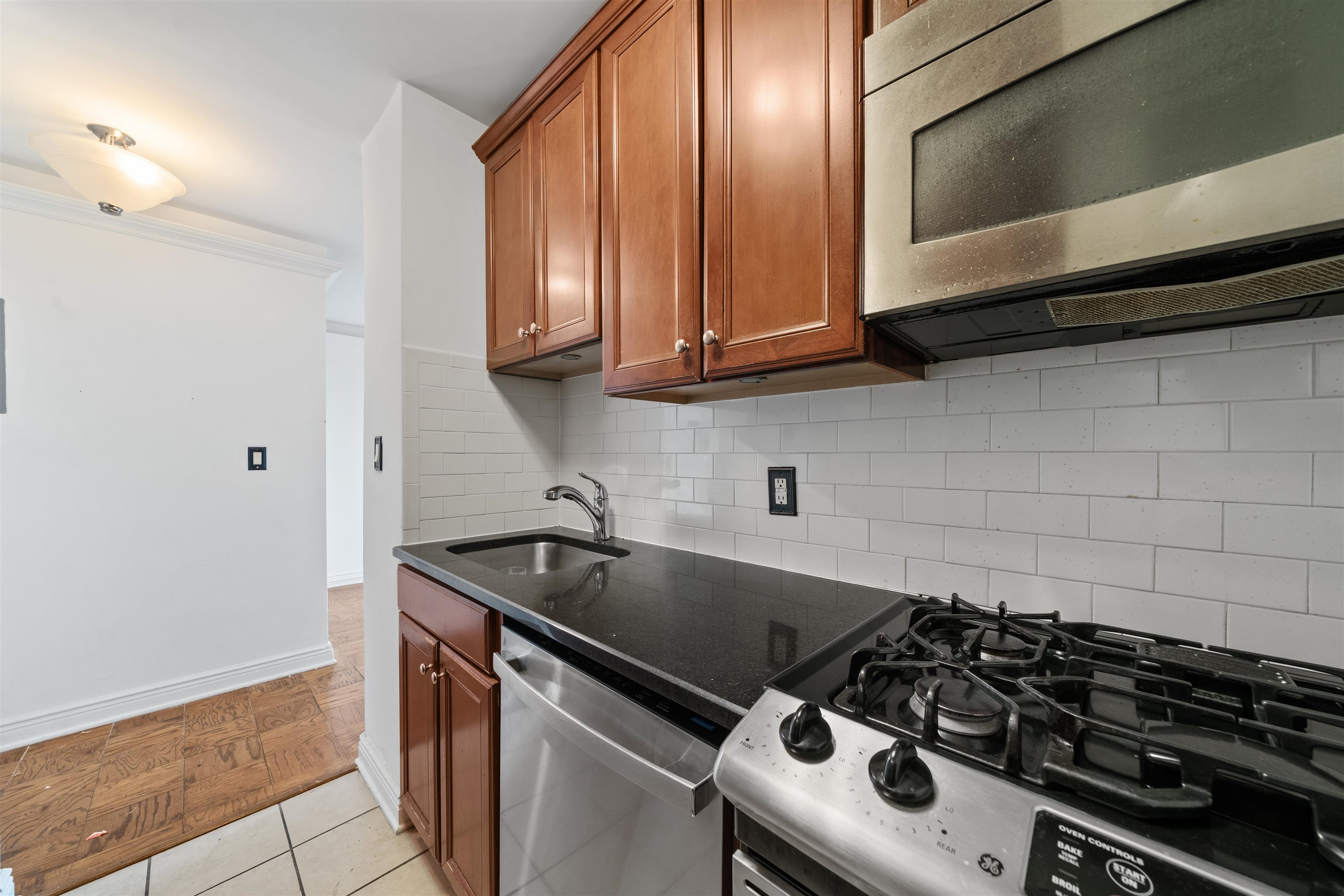 500 CENTRAL AVE Unit: 415