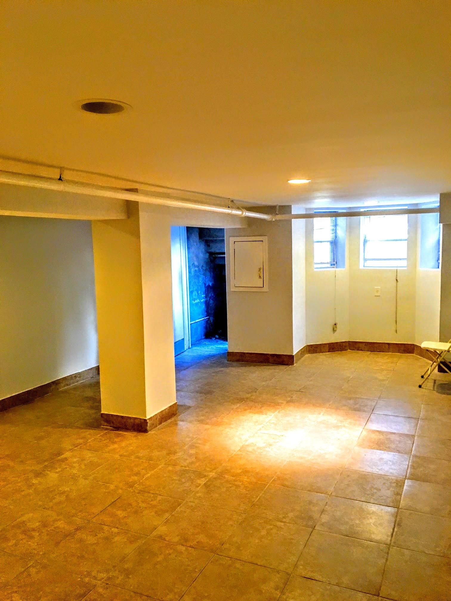 371 BERGEN AVE