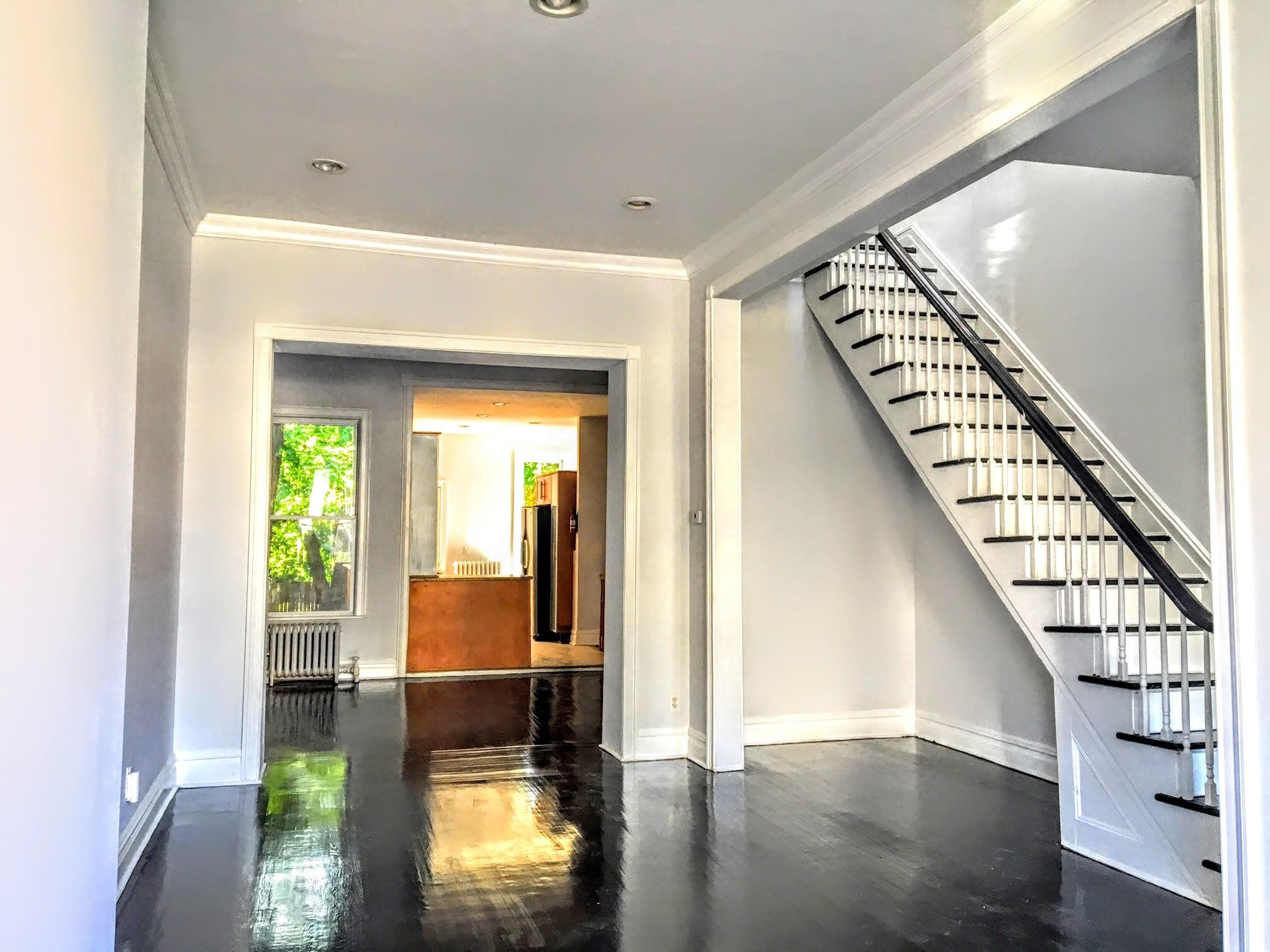 371 BERGEN AVE