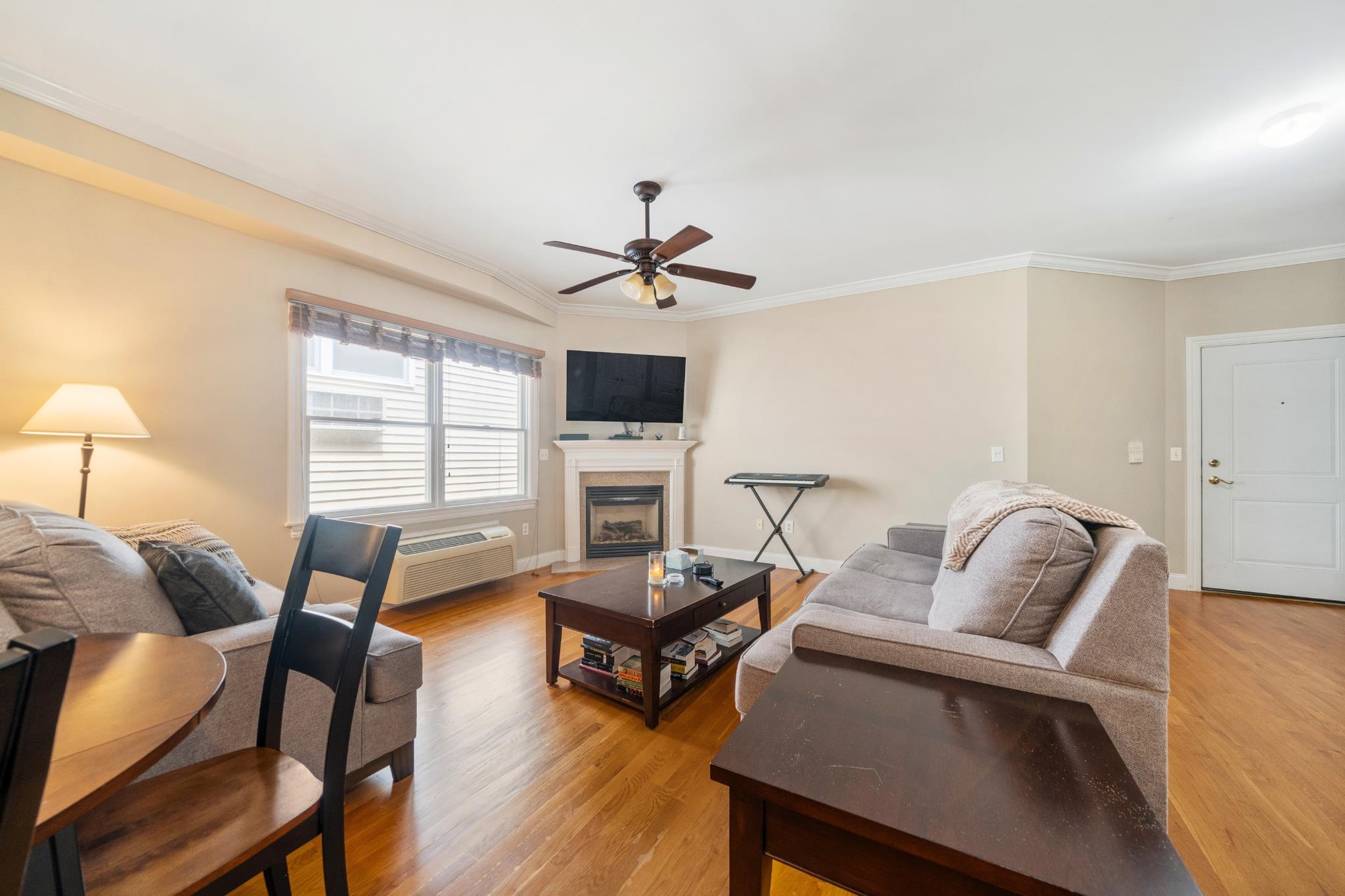 301 68TH ST Unit: 8