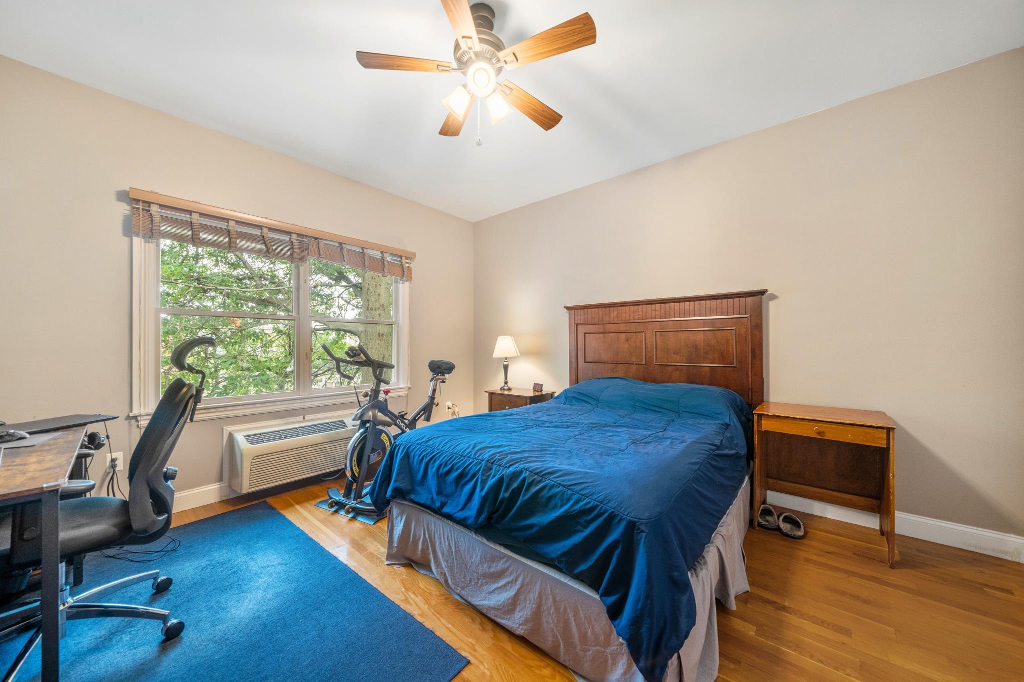 301 68TH ST Unit: 8