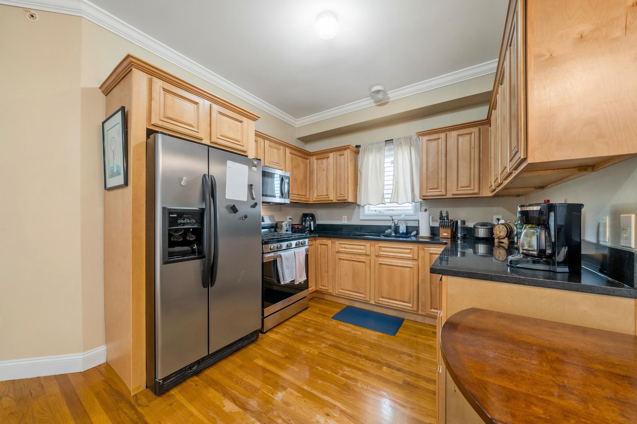 301 68TH ST Unit: 8