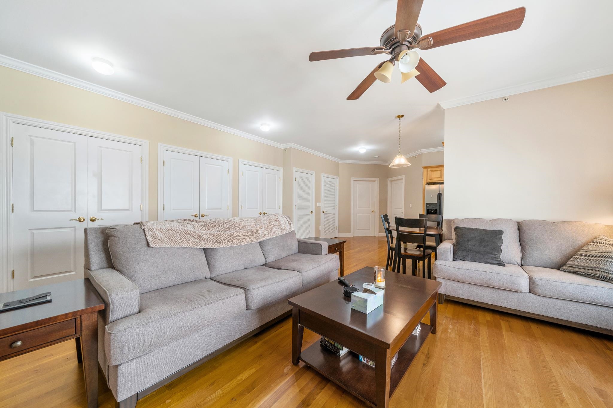 301 68TH ST Unit: 8