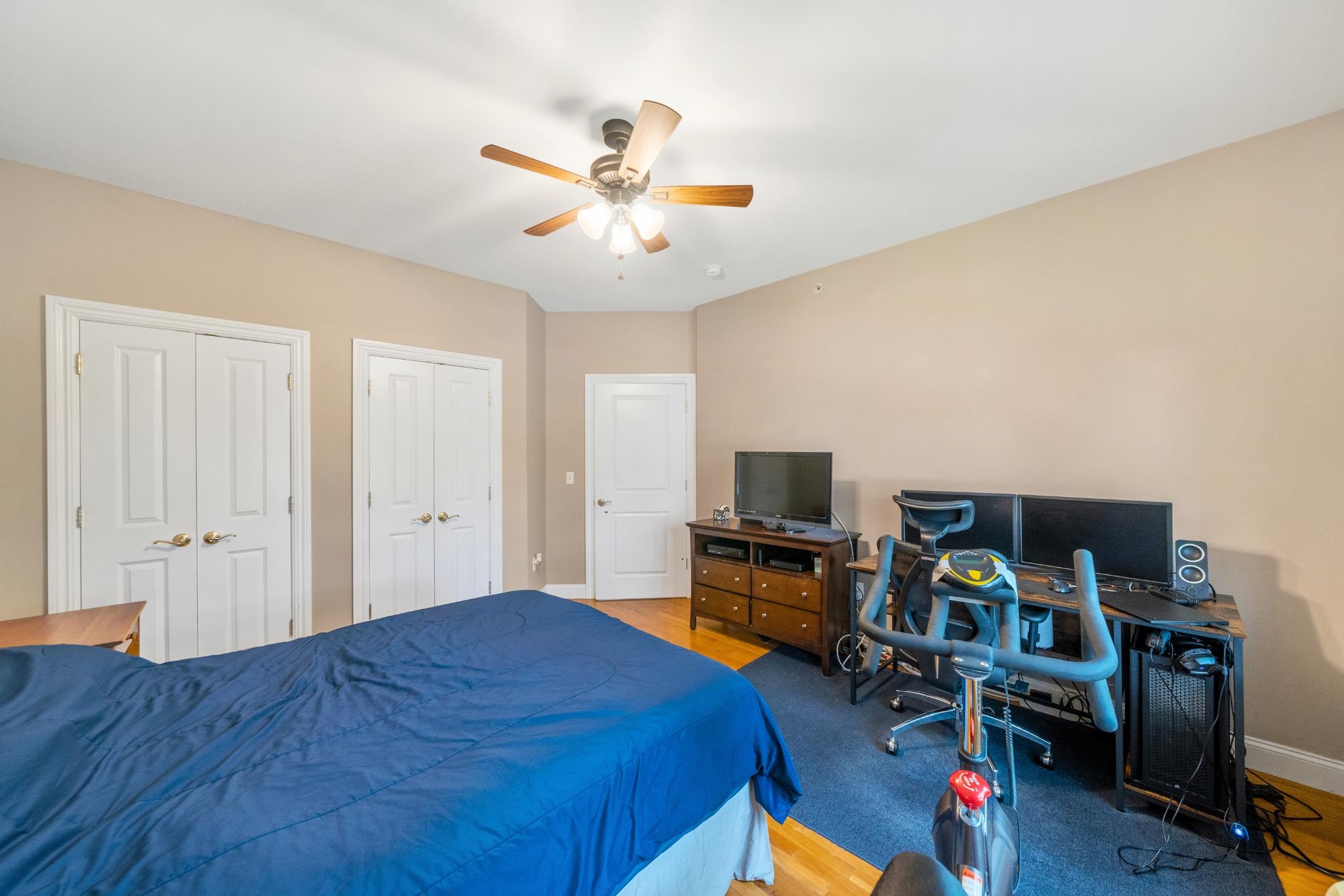 301 68TH ST Unit: 8