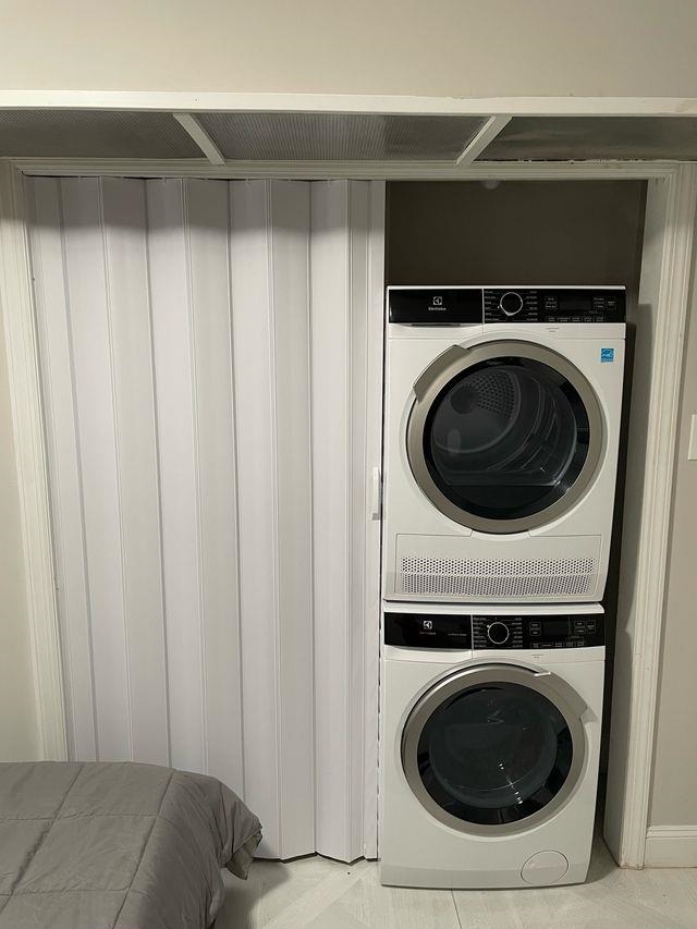20A CLENDENNY AVE Unit: 1