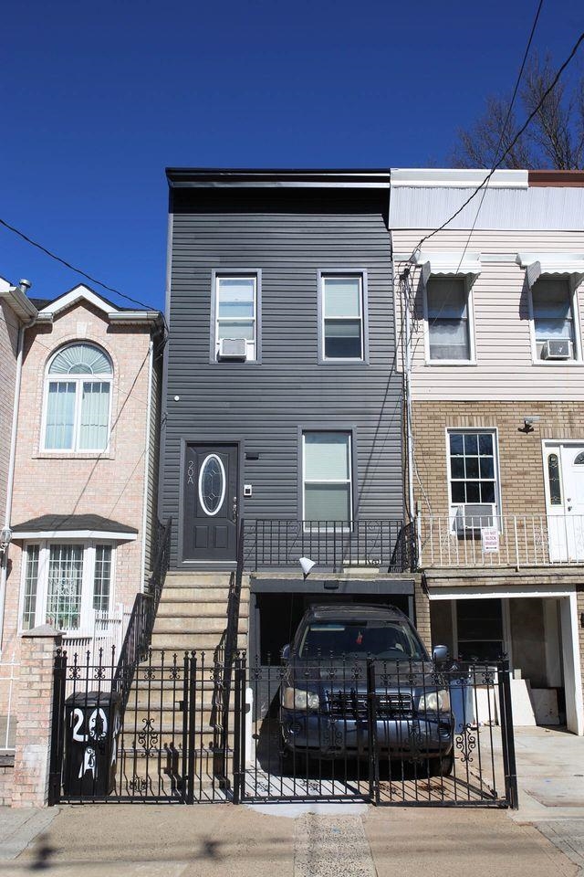 20A CLENDENNY AVE Unit: 1