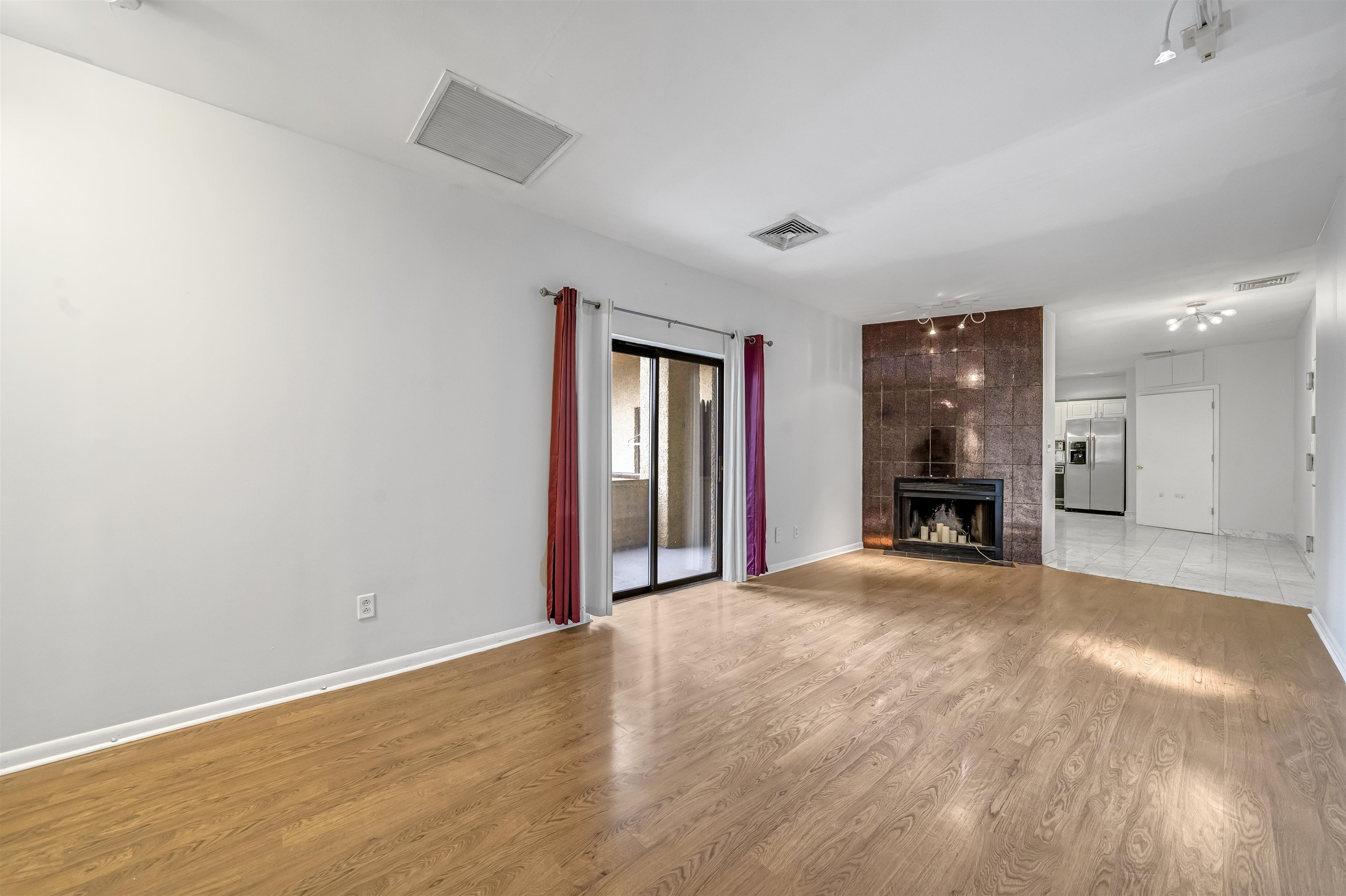 75 LIBERTY AVE Unit: E13