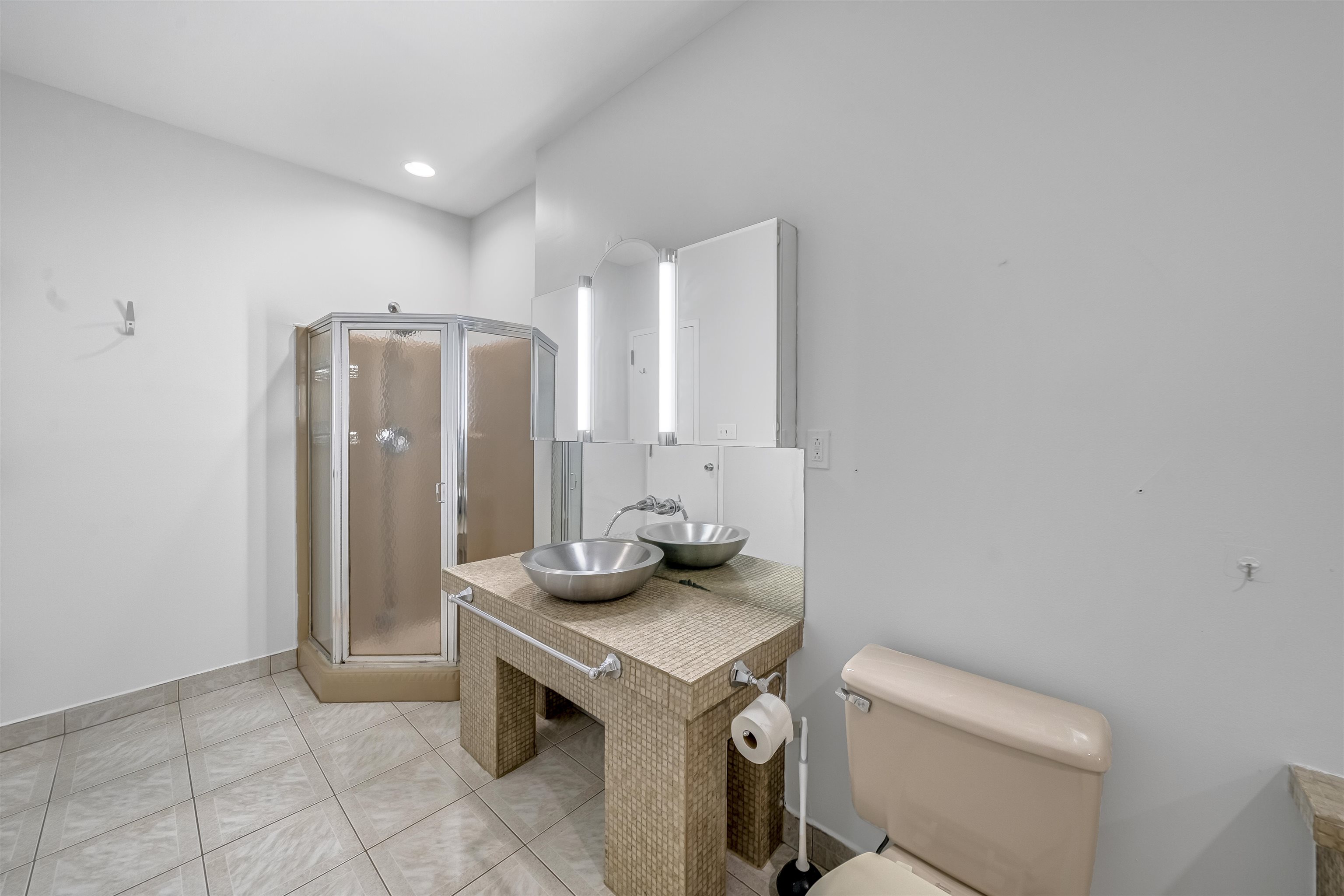 75 LIBERTY AVE Unit: E13