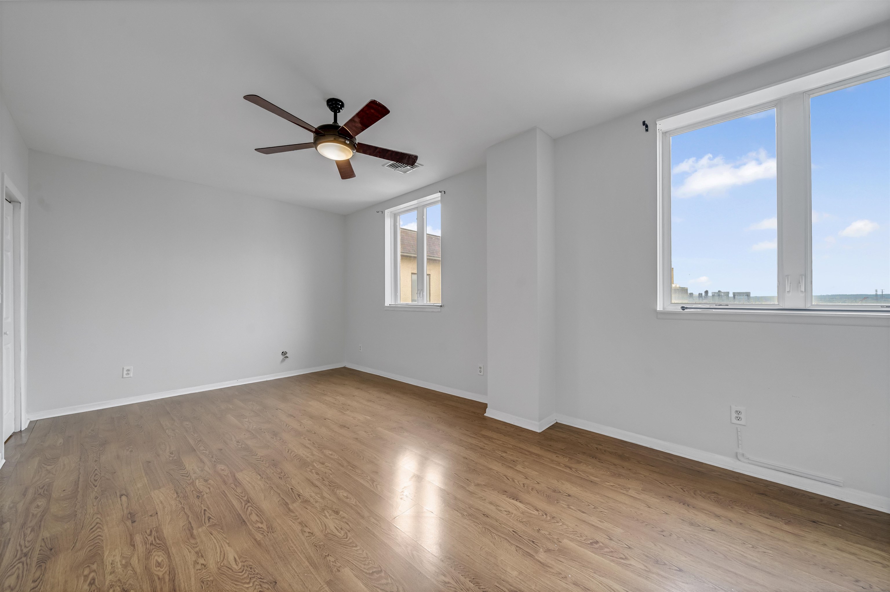 75 LIBERTY AVE Unit: E13