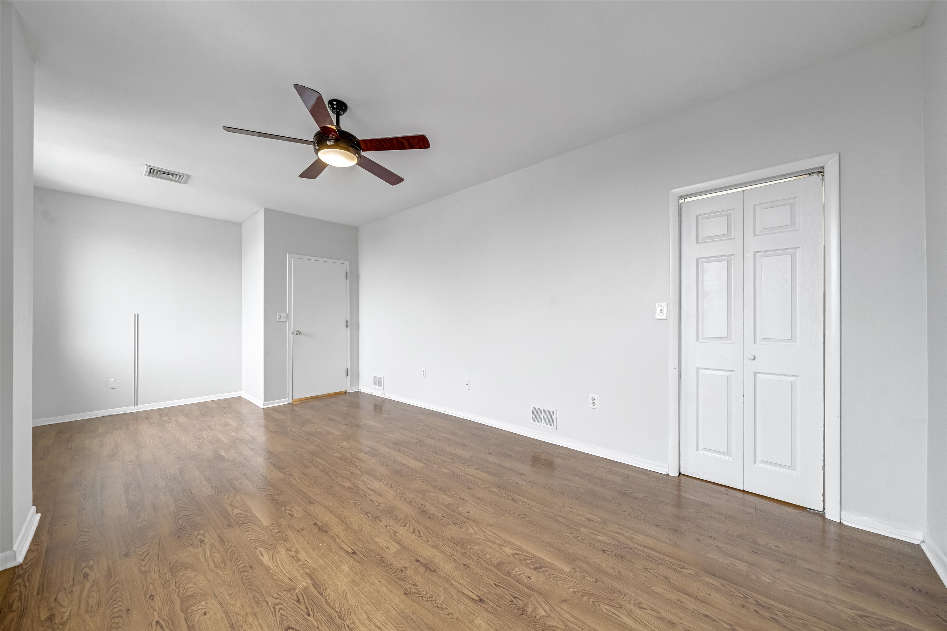 75 LIBERTY AVE Unit: E13