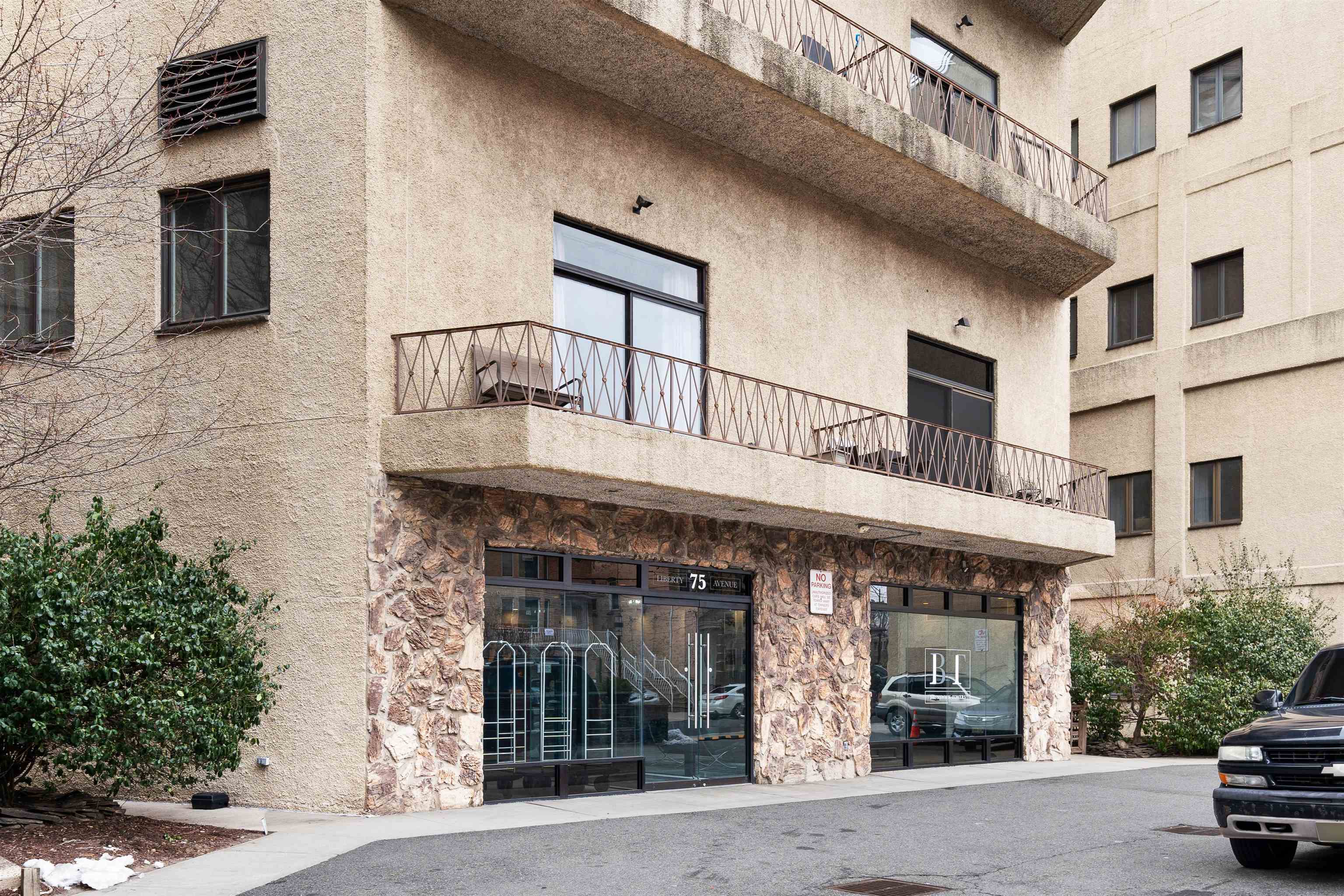 75 LIBERTY AVE Unit: E13