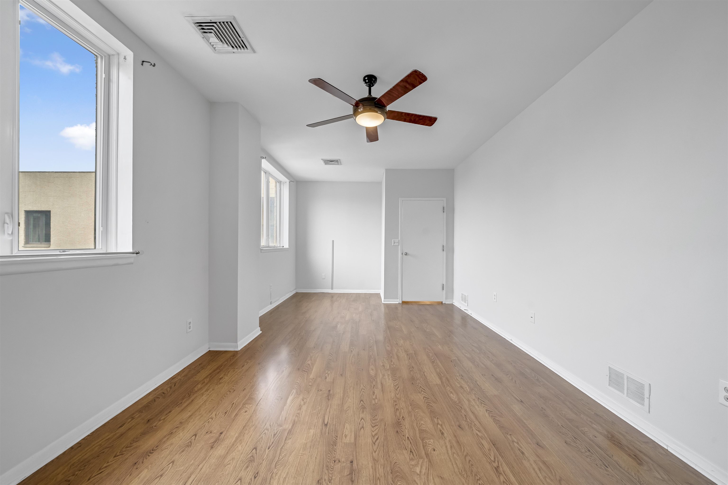 75 LIBERTY AVE Unit: E13
