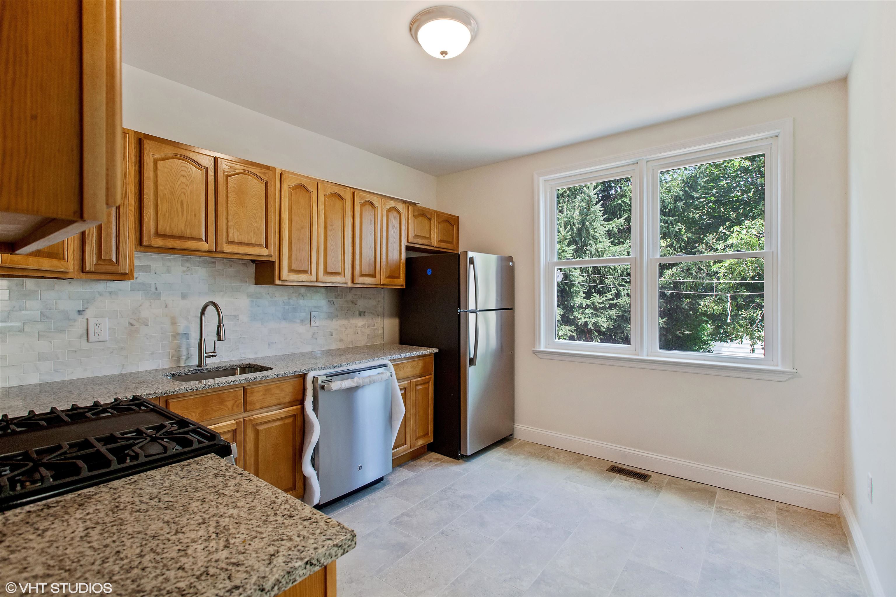 86 NEWMAN AVE Unit: 1