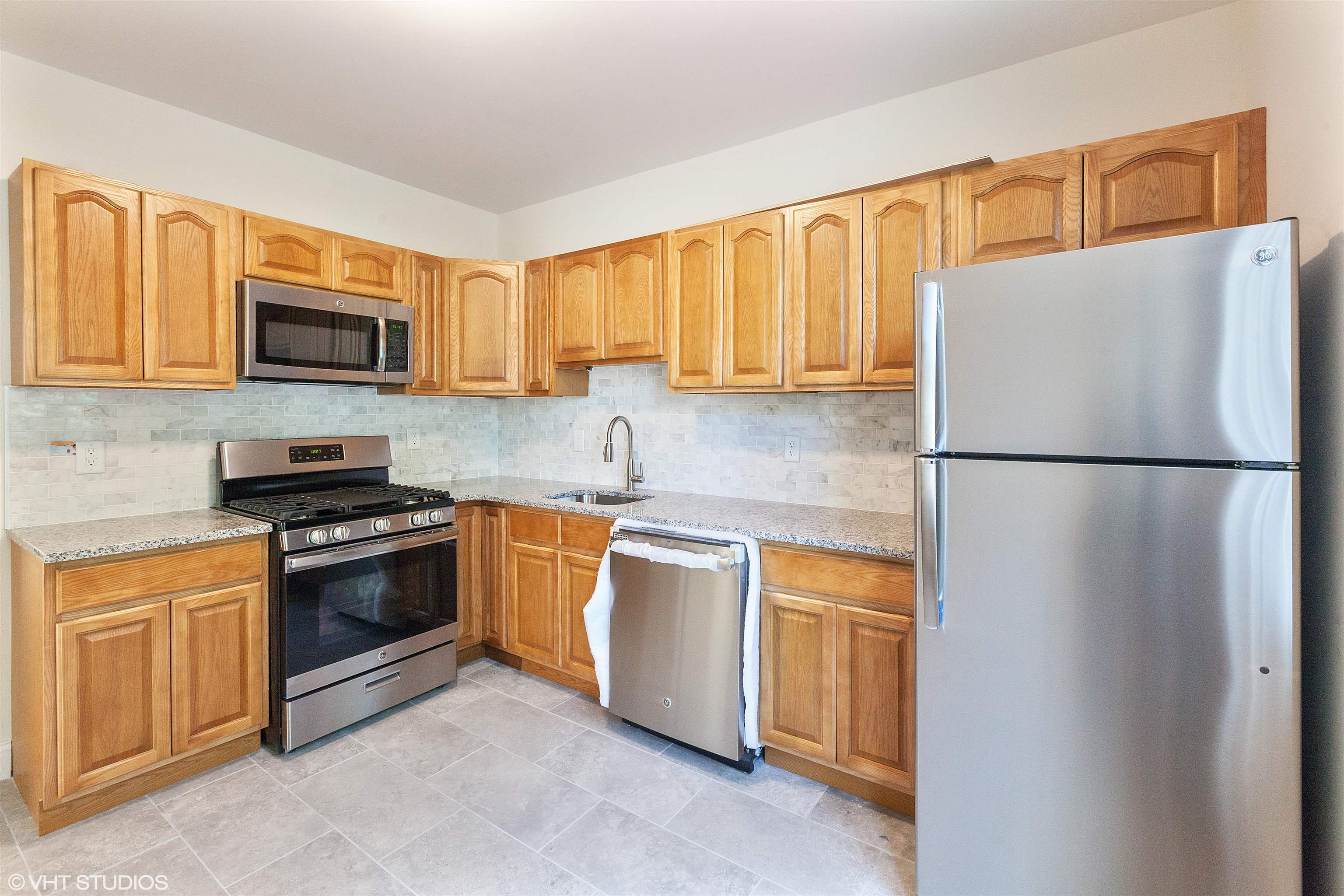 86 NEWMAN AVE Unit: 1