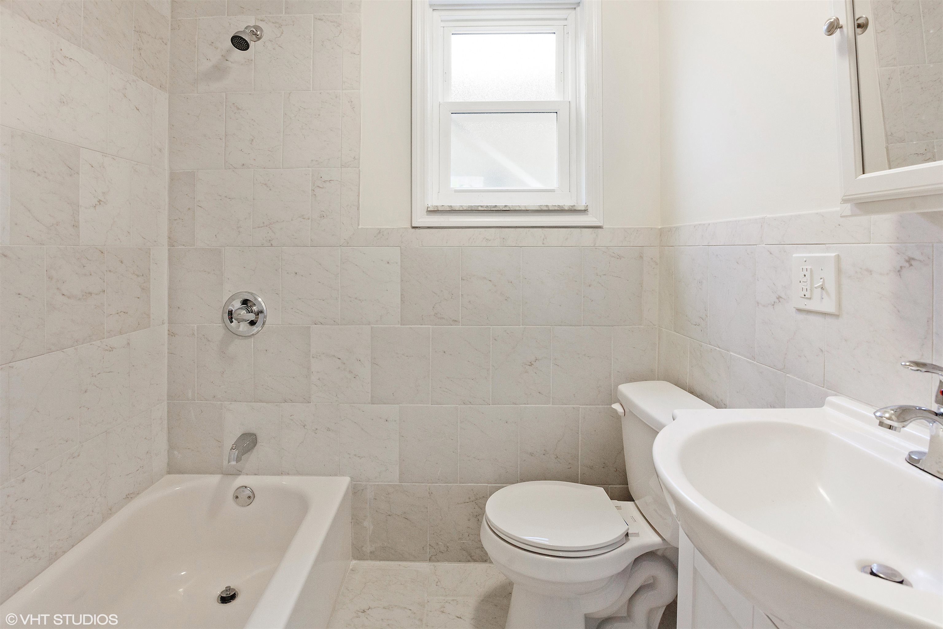 86 NEWMAN AVE Unit: 1