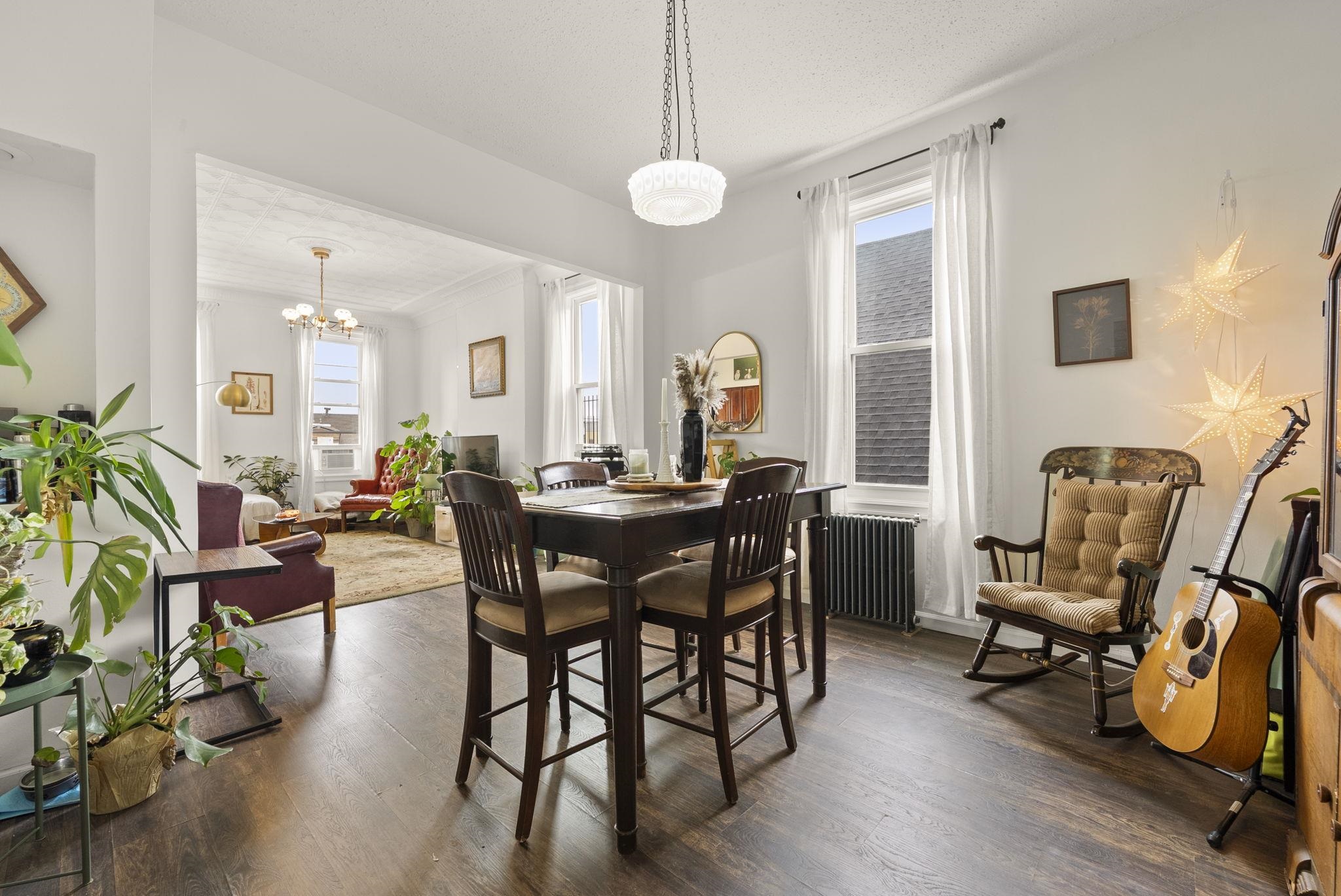 2211 NEW YORK AVE