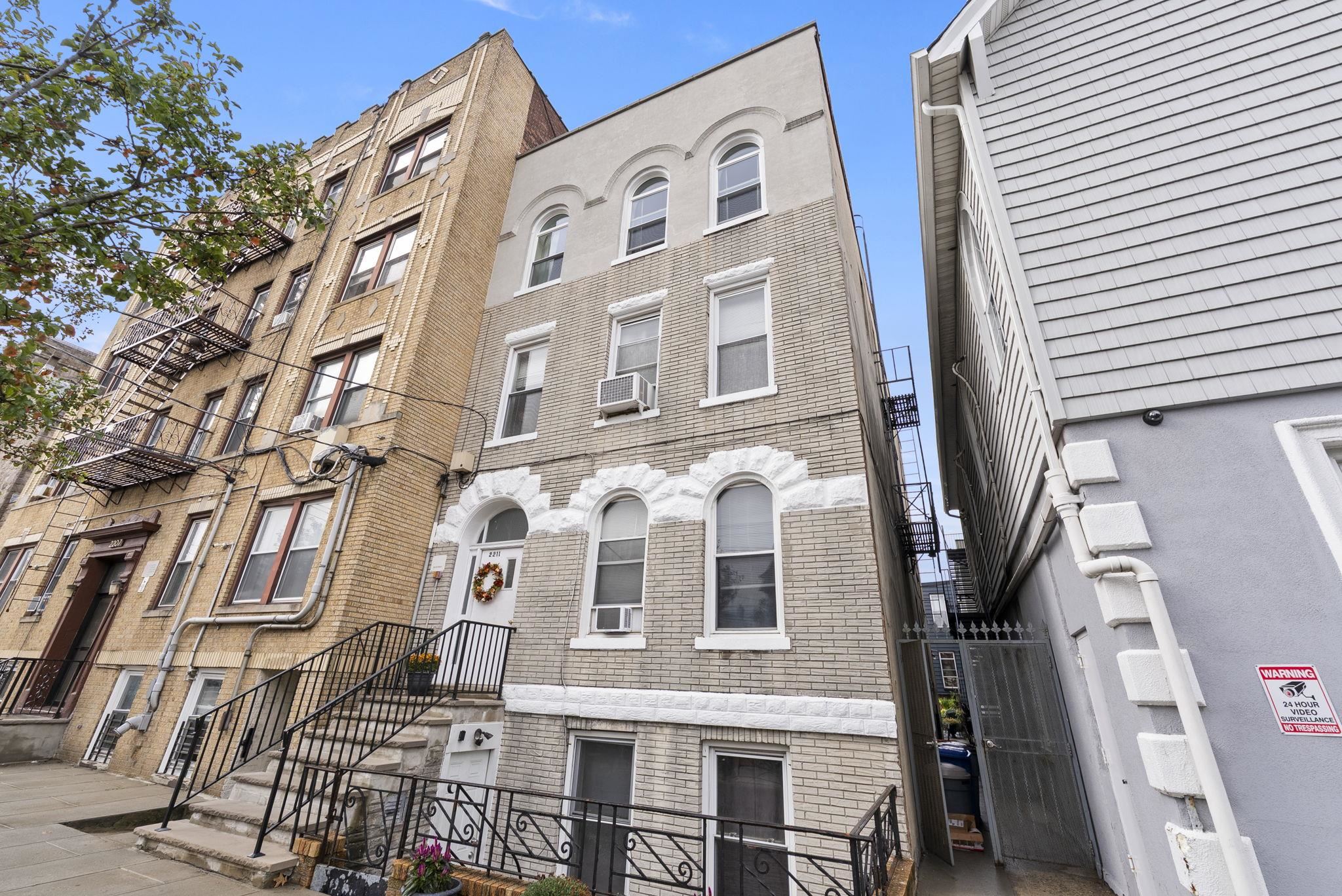 2211 NEW YORK AVE