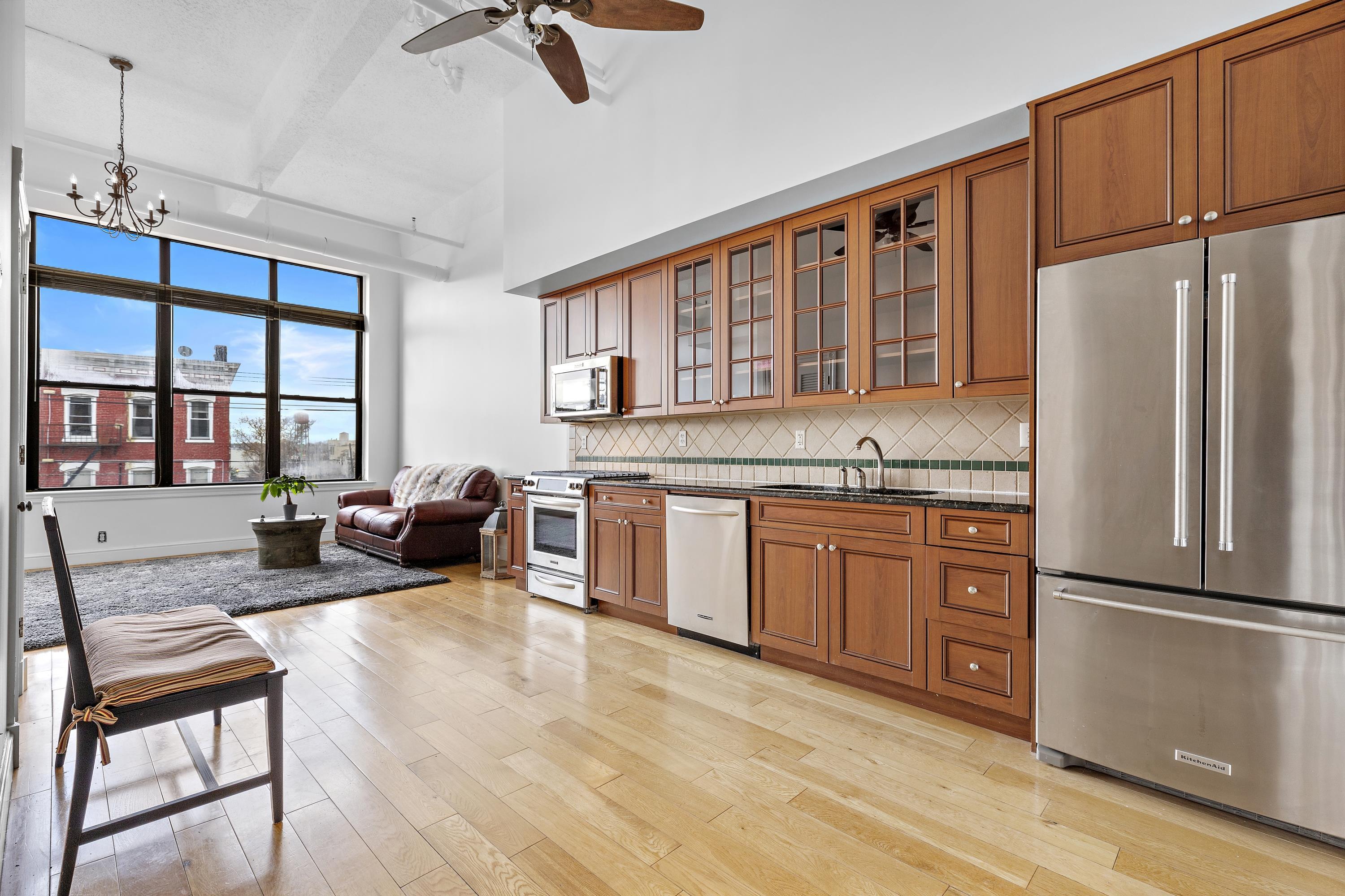 300 COMMUNIPAW AVE Unit: 203