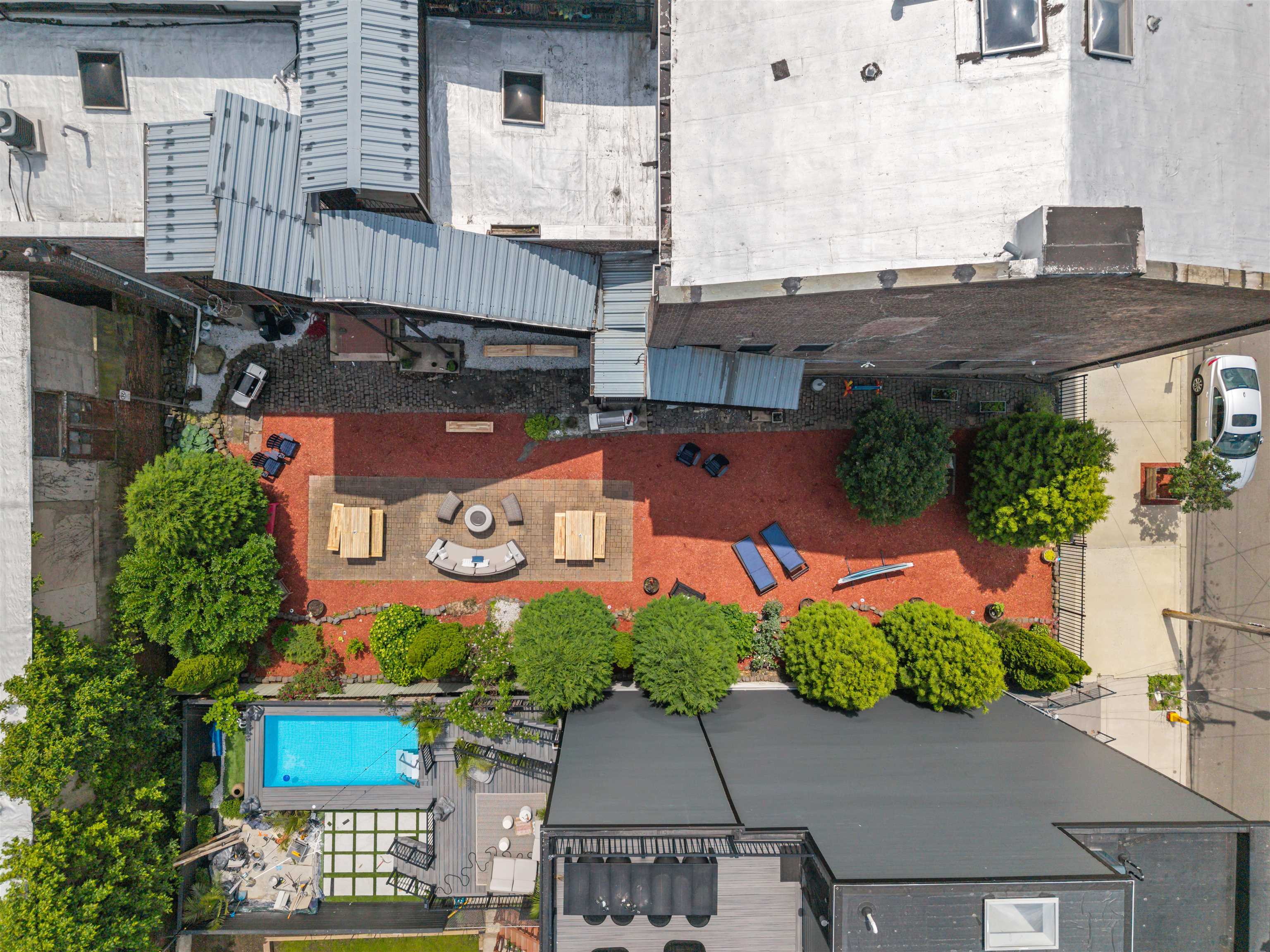 300 COMMUNIPAW AVE Unit: 203