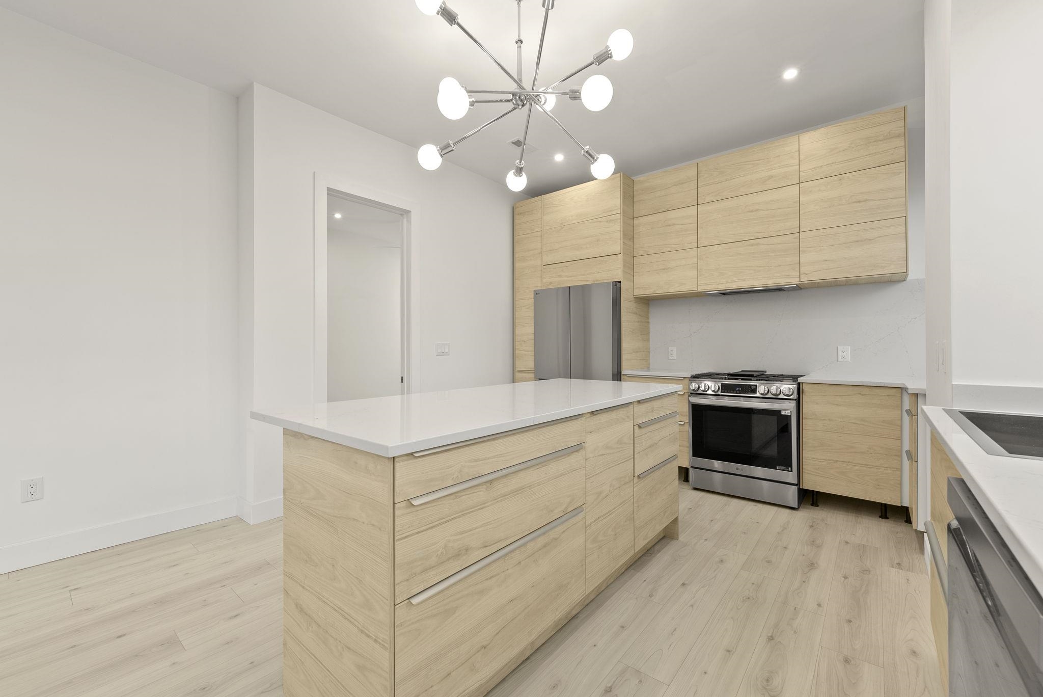 317 SHERMAN AVE Unit: 1