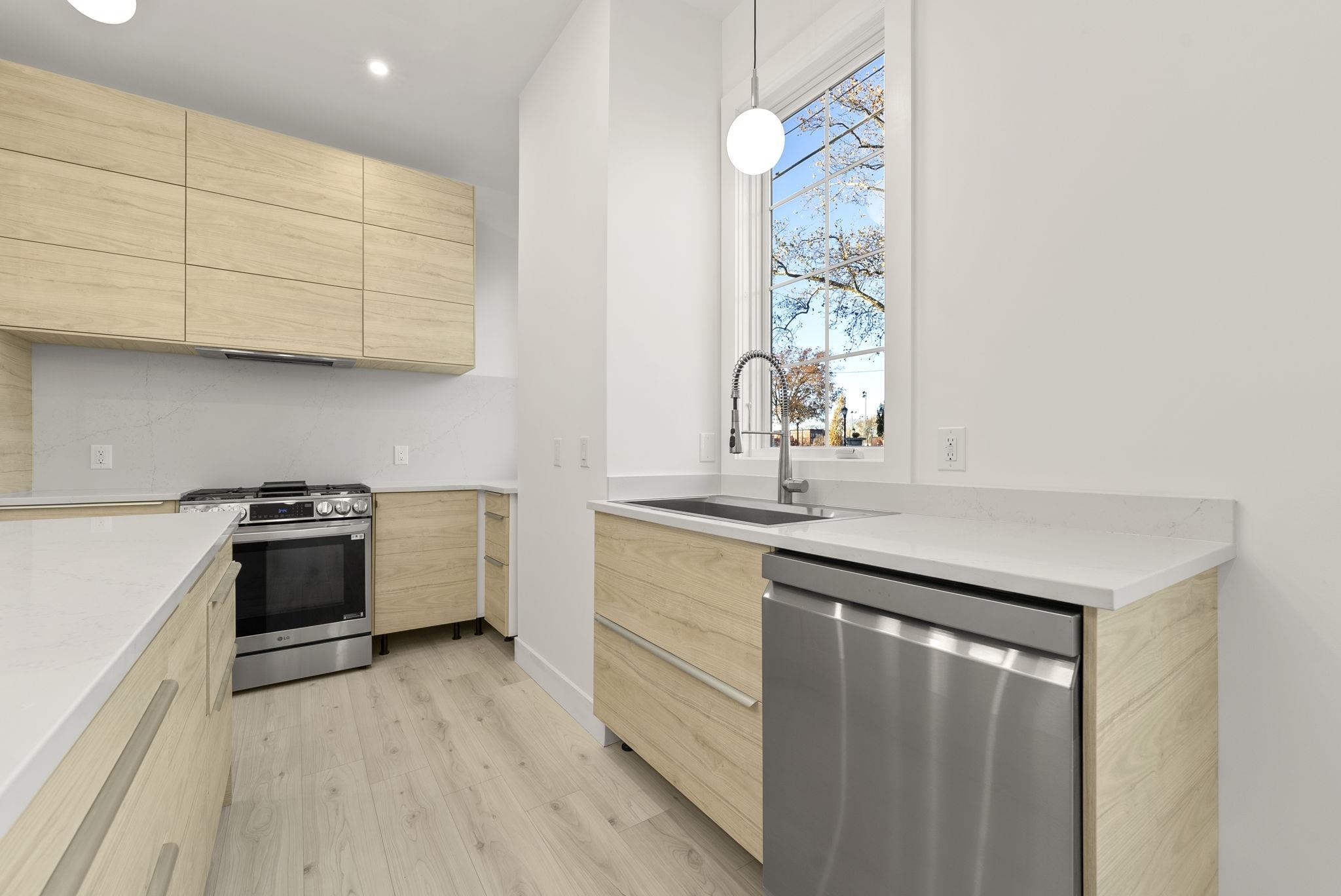 317 SHERMAN AVE Unit: 1