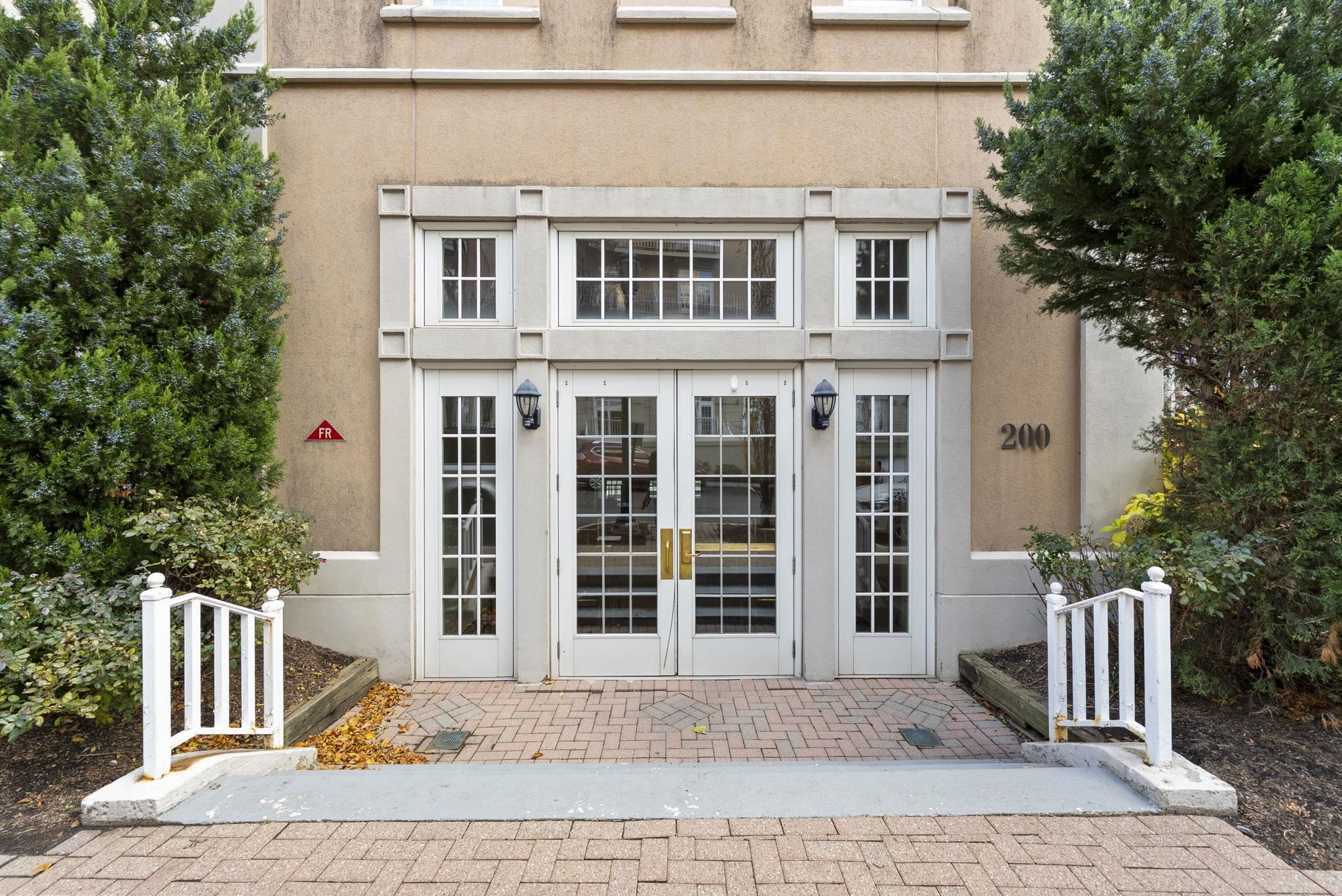 200 SHEARWATER CT WEST Unit: 53