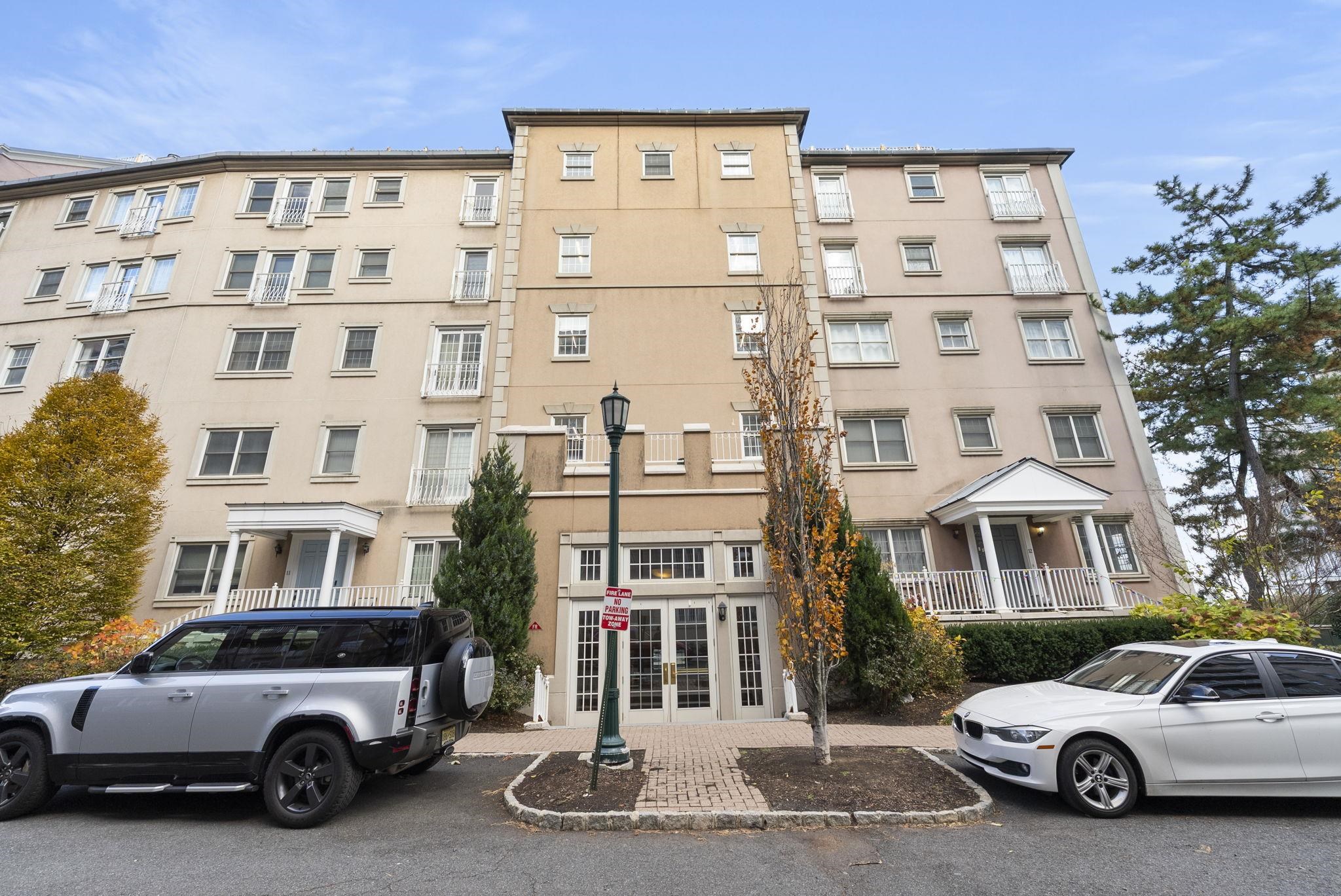200 SHEARWATER CT WEST Unit: 53