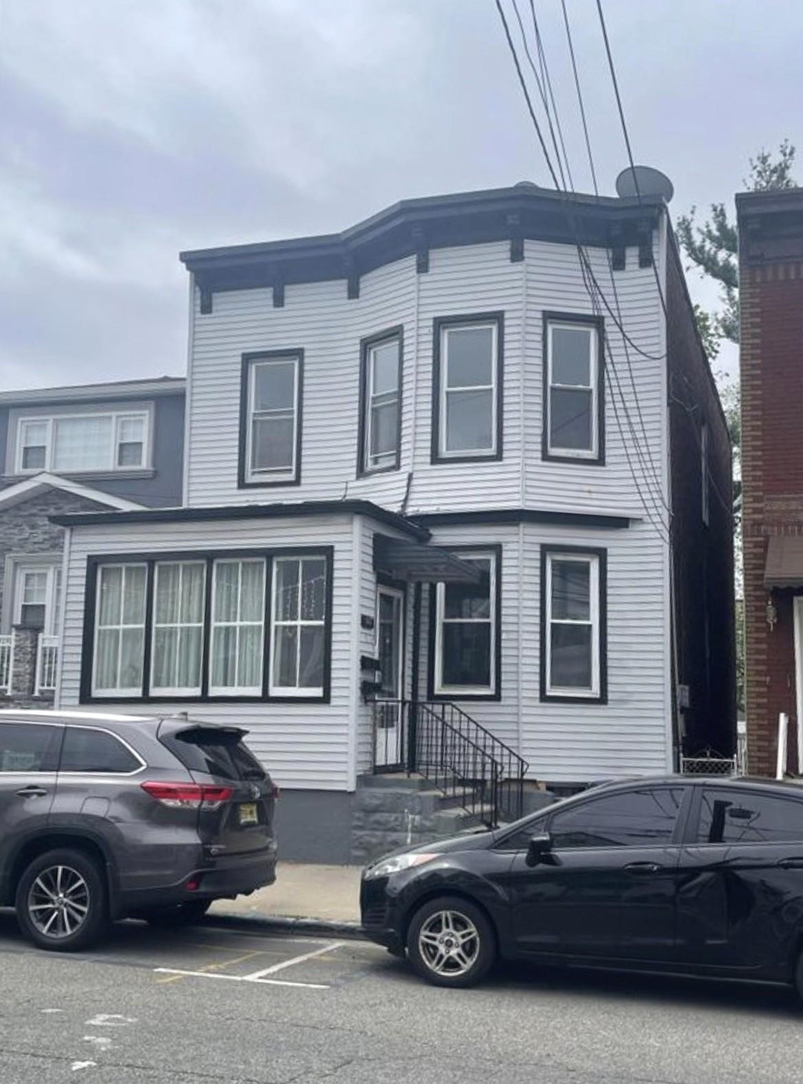 1511 46TH ST Unit: 2