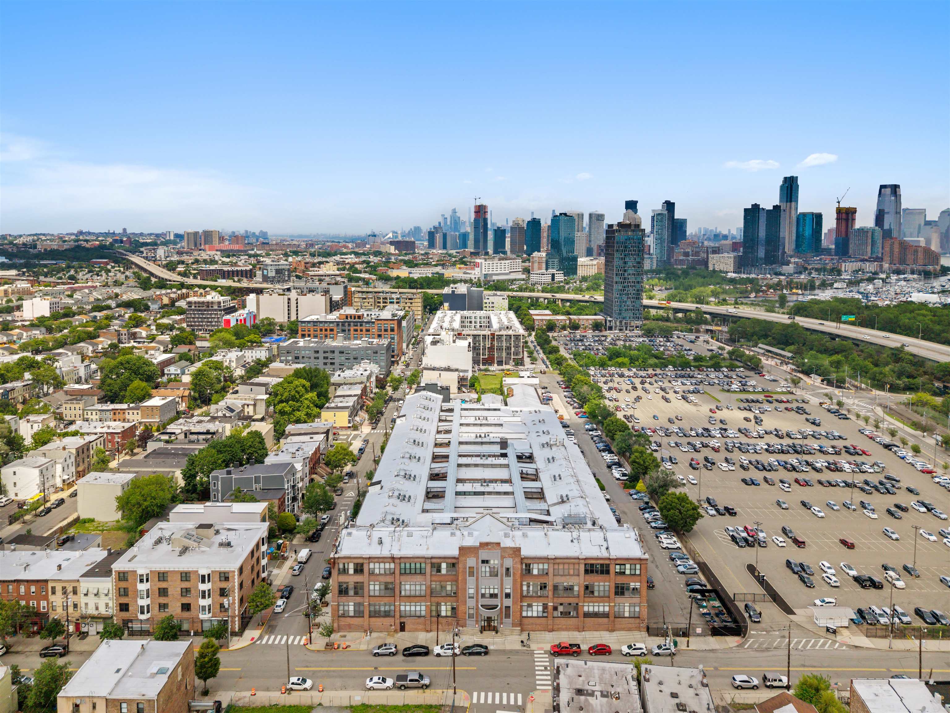300 COMMUNIPAW AVE Unit: 4
