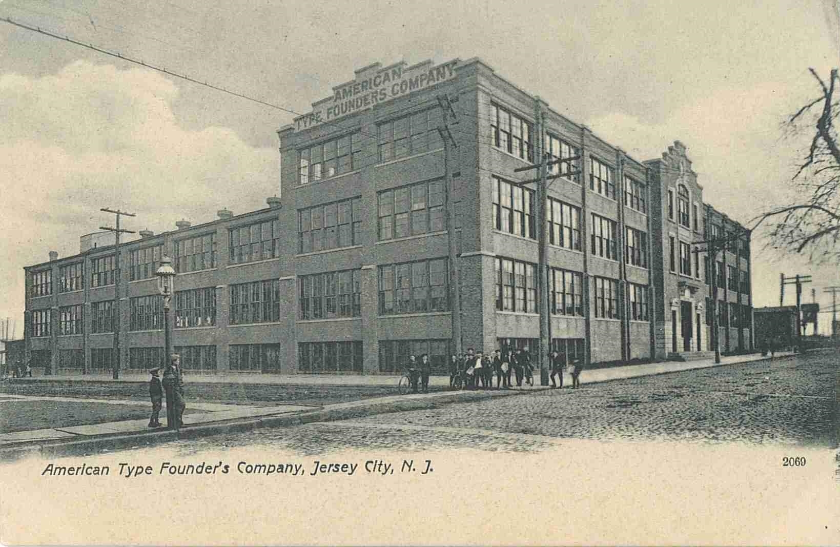 300 COMMUNIPAW AVE Unit: 4