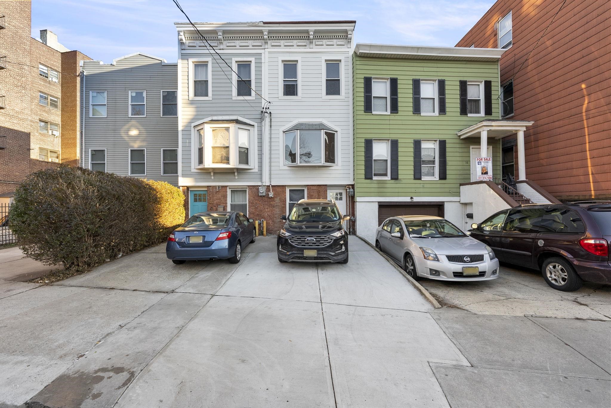 40 VAN REYPEN ST