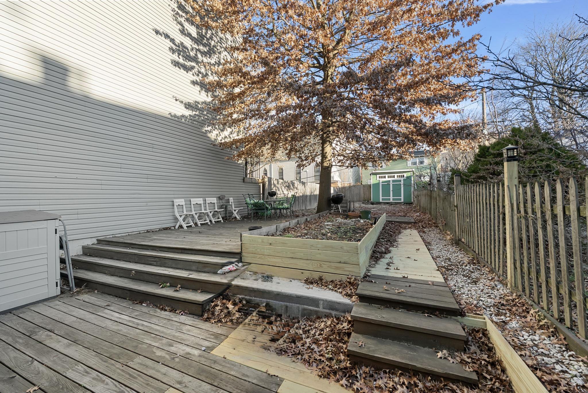 40 VAN REYPEN ST