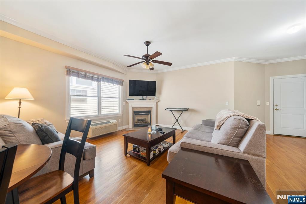 301 68th Street 8