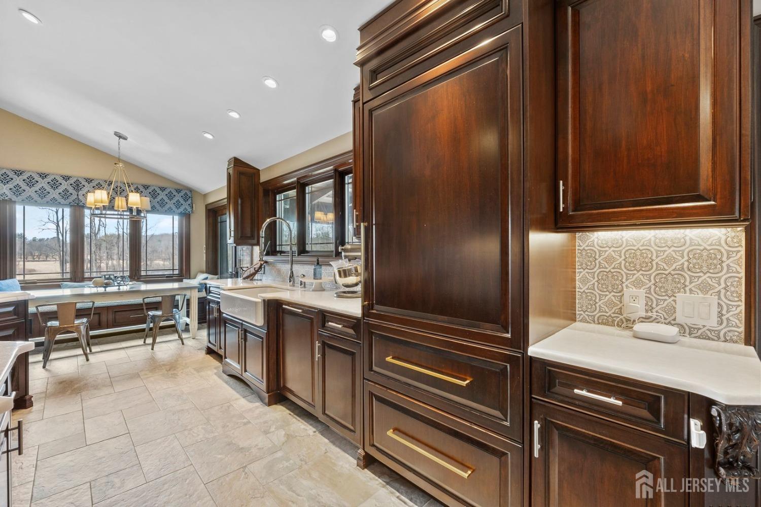 13 Eagle Nest Road
