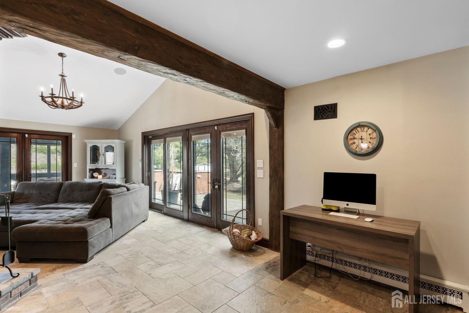 13 Eagle Nest Road
