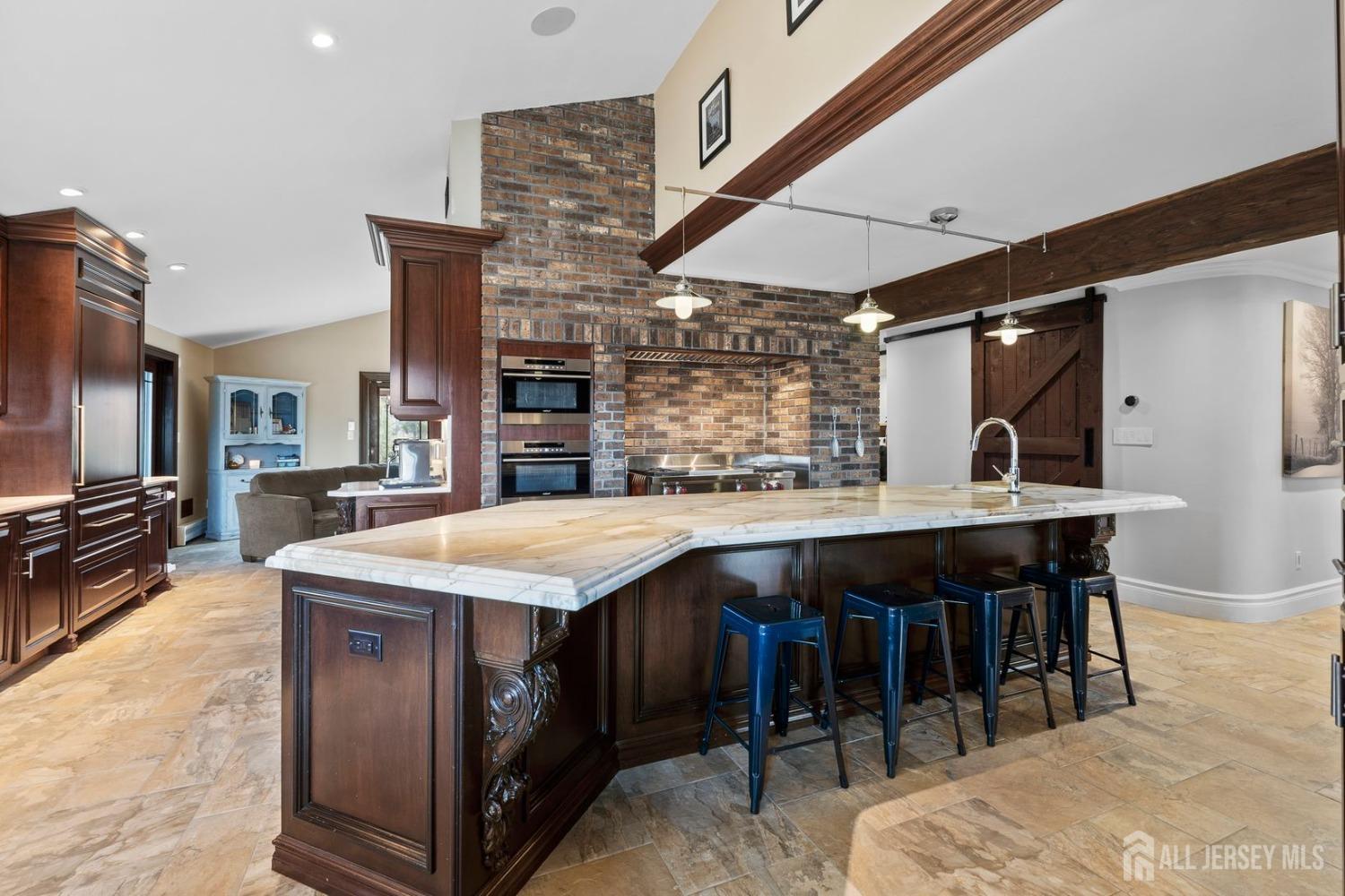 13 Eagle Nest Road