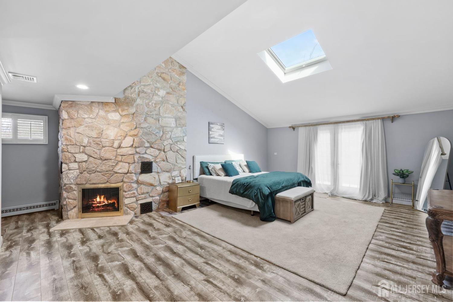13 Eagle Nest Road