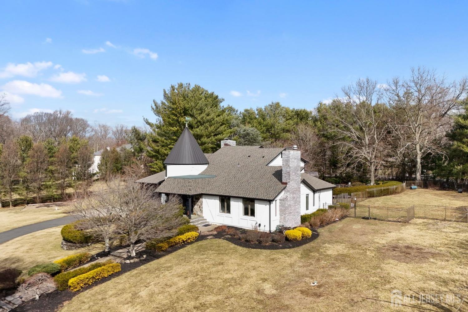 13 Eagle Nest Road