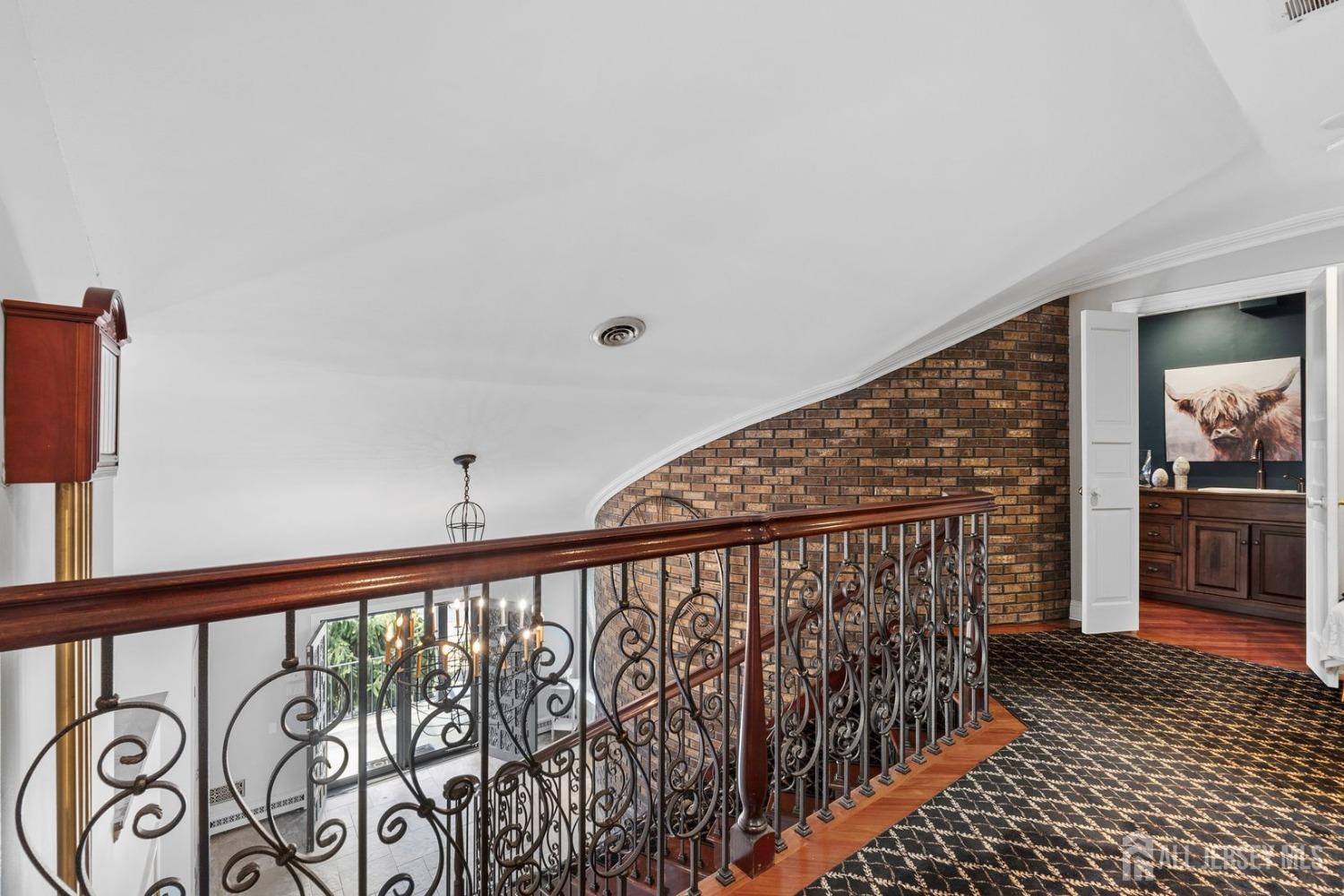 13 Eagle Nest Road