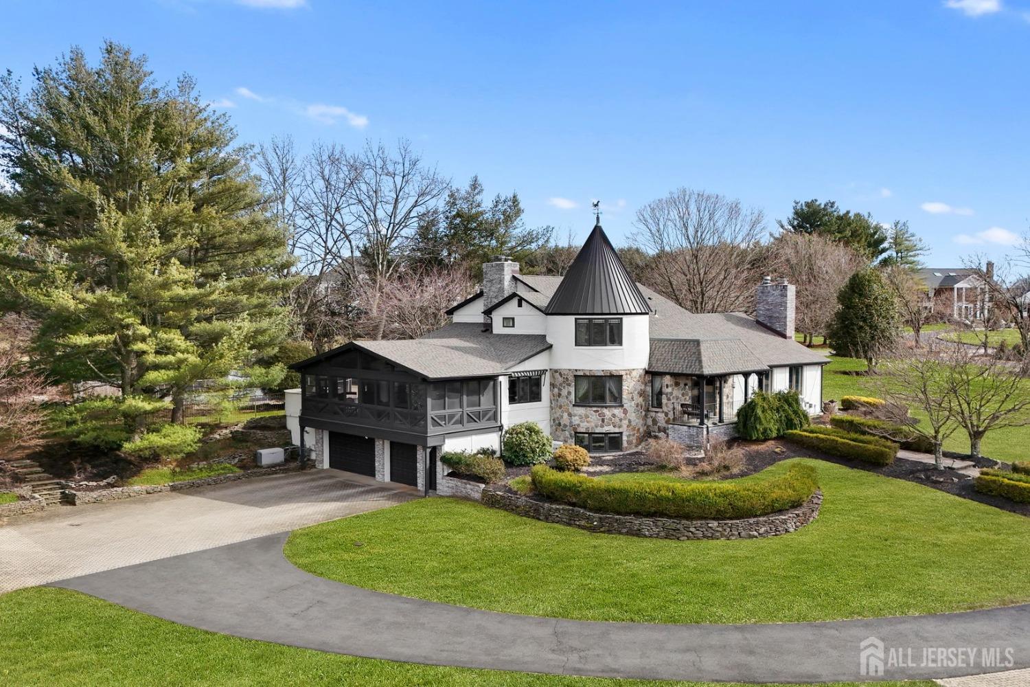 13 Eagle Nest Road