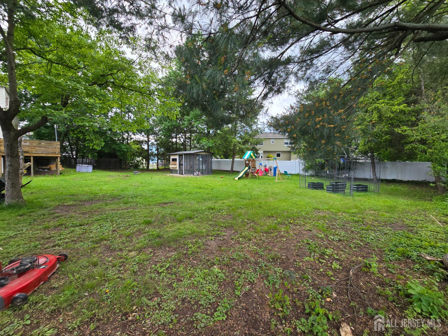 305 Oak Tree Avenue