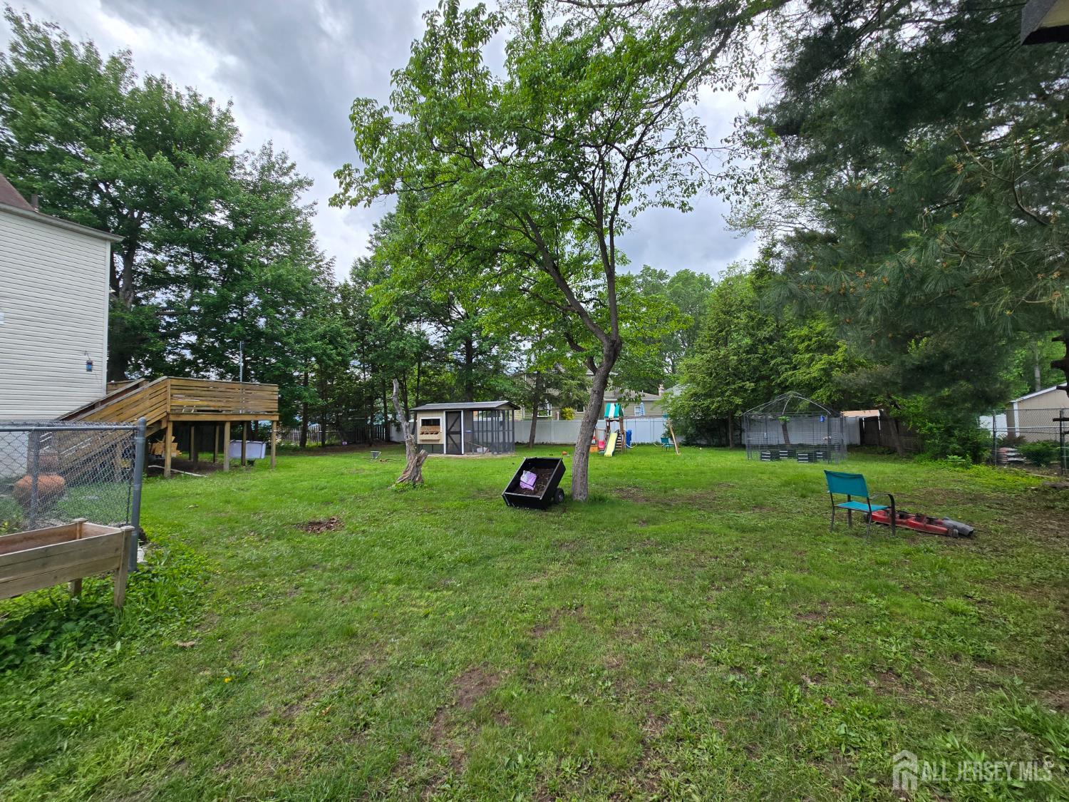 305 Oak Tree Avenue