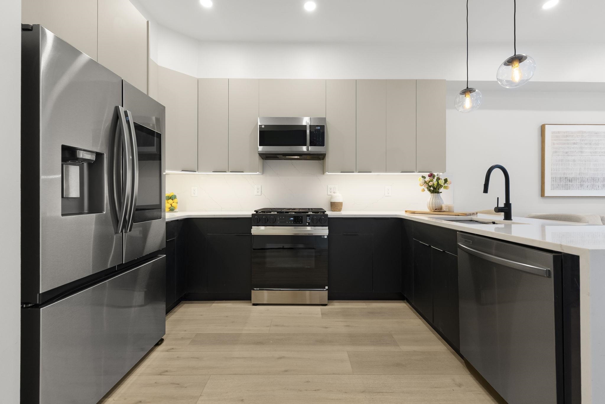 63 WEBSTER AVE Unit: 1