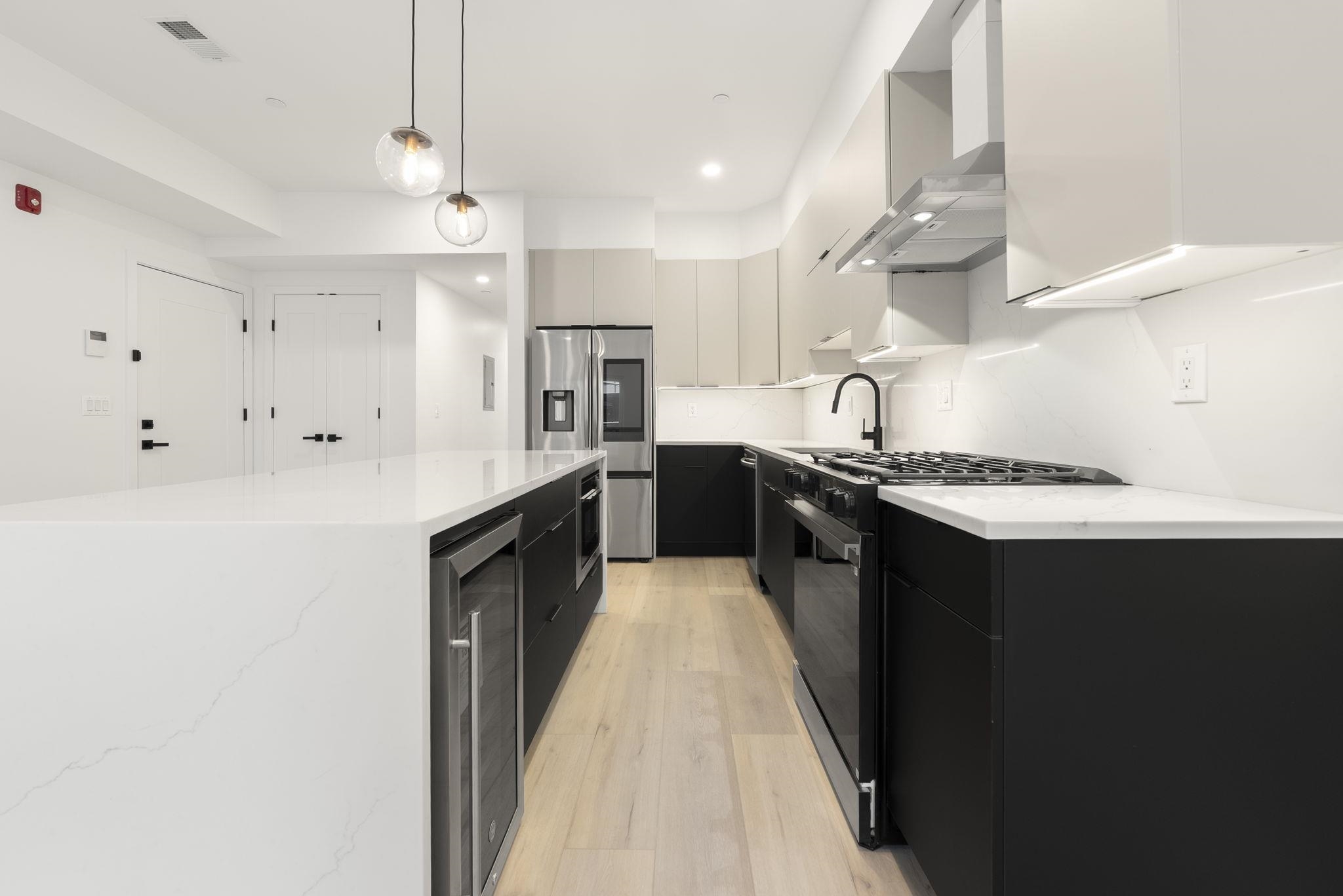 63 WEBSTER AVE Unit: 2