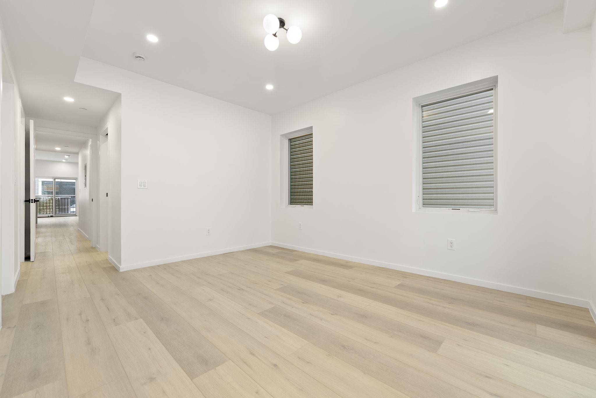 63 WEBSTER AVE Unit: 2