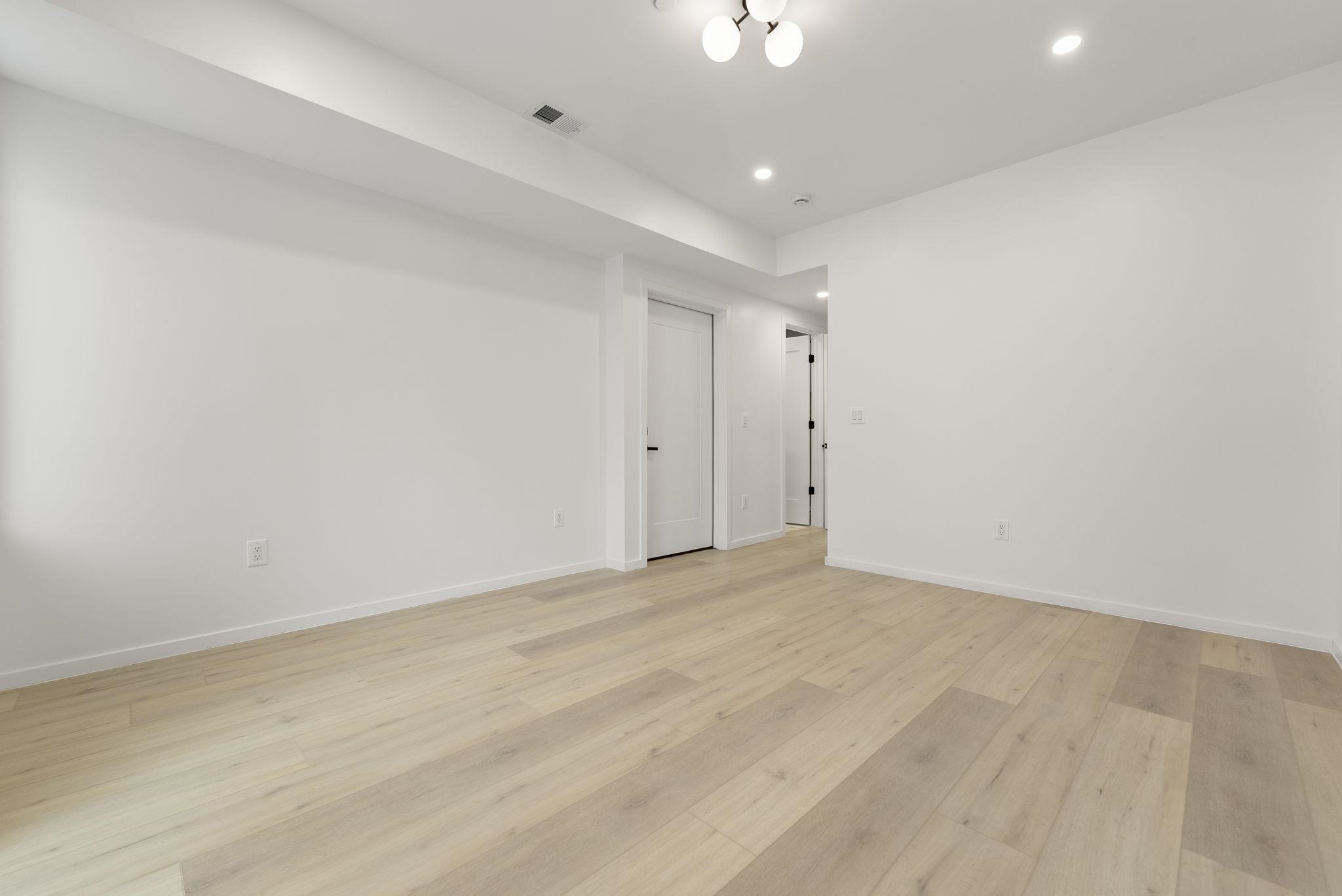 63 WEBSTER AVE Unit: 2
