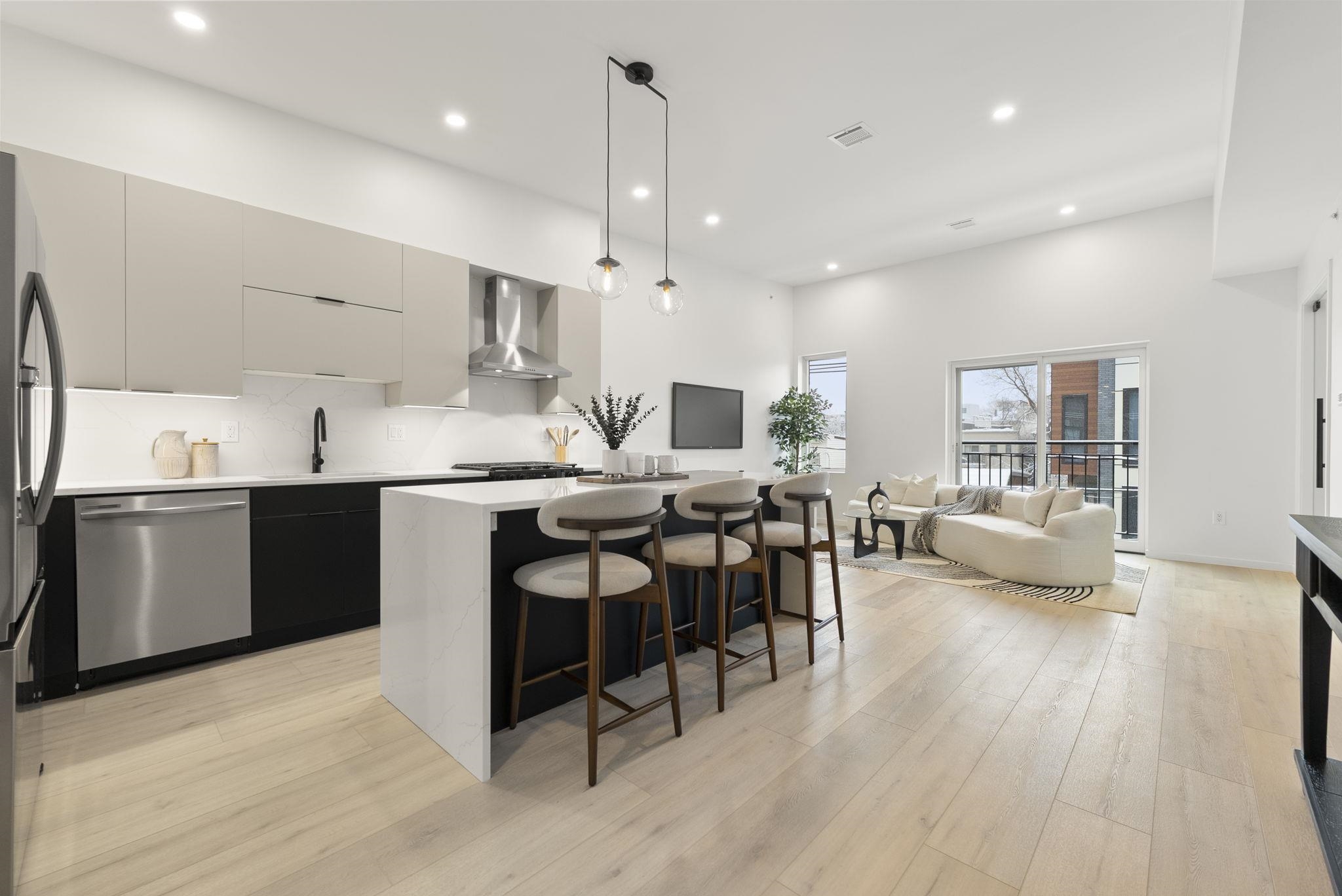 63 WEBSTER AVE Unit: 3