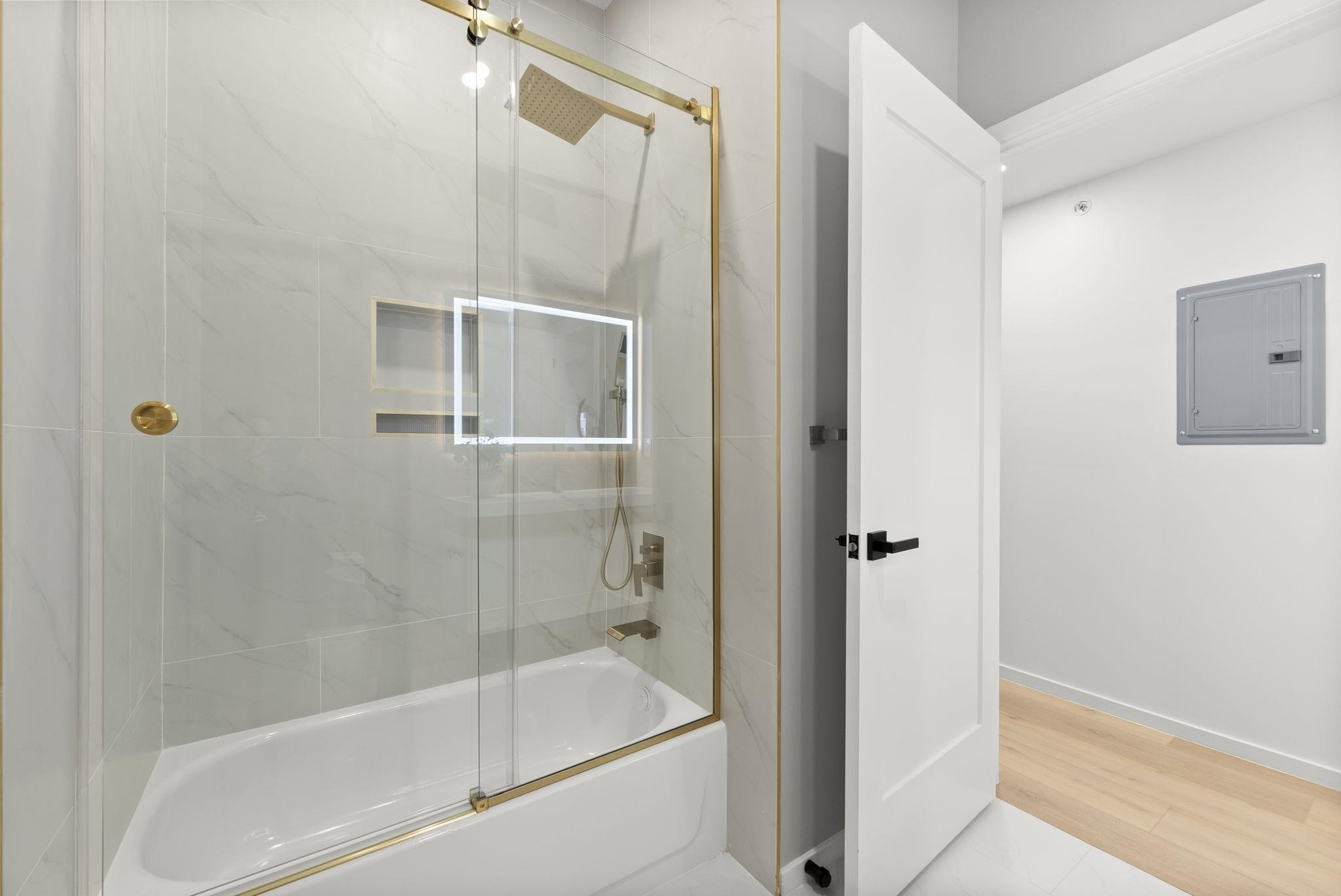 63 WEBSTER AVE Unit: 3