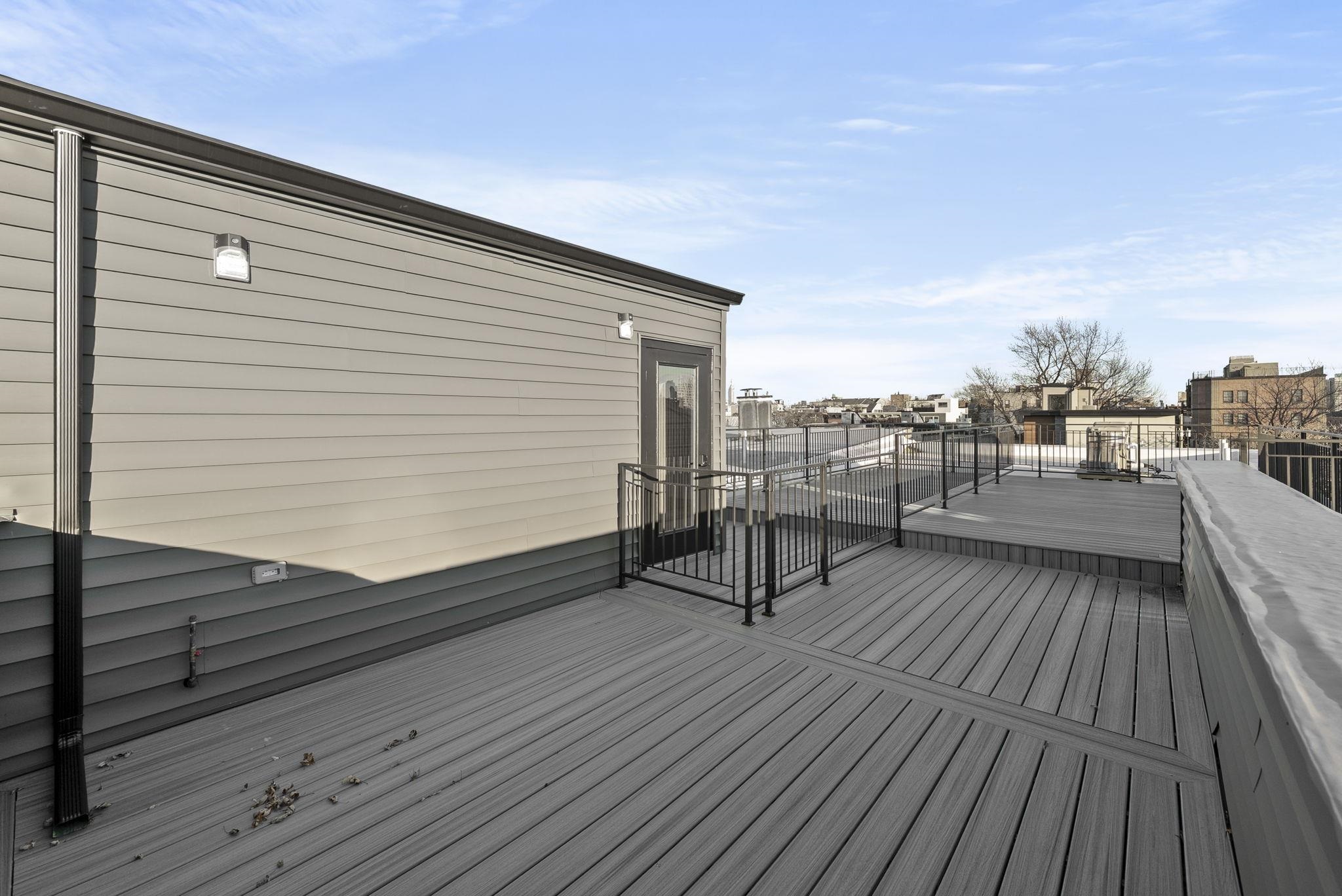 63 WEBSTER AVE Unit: 3